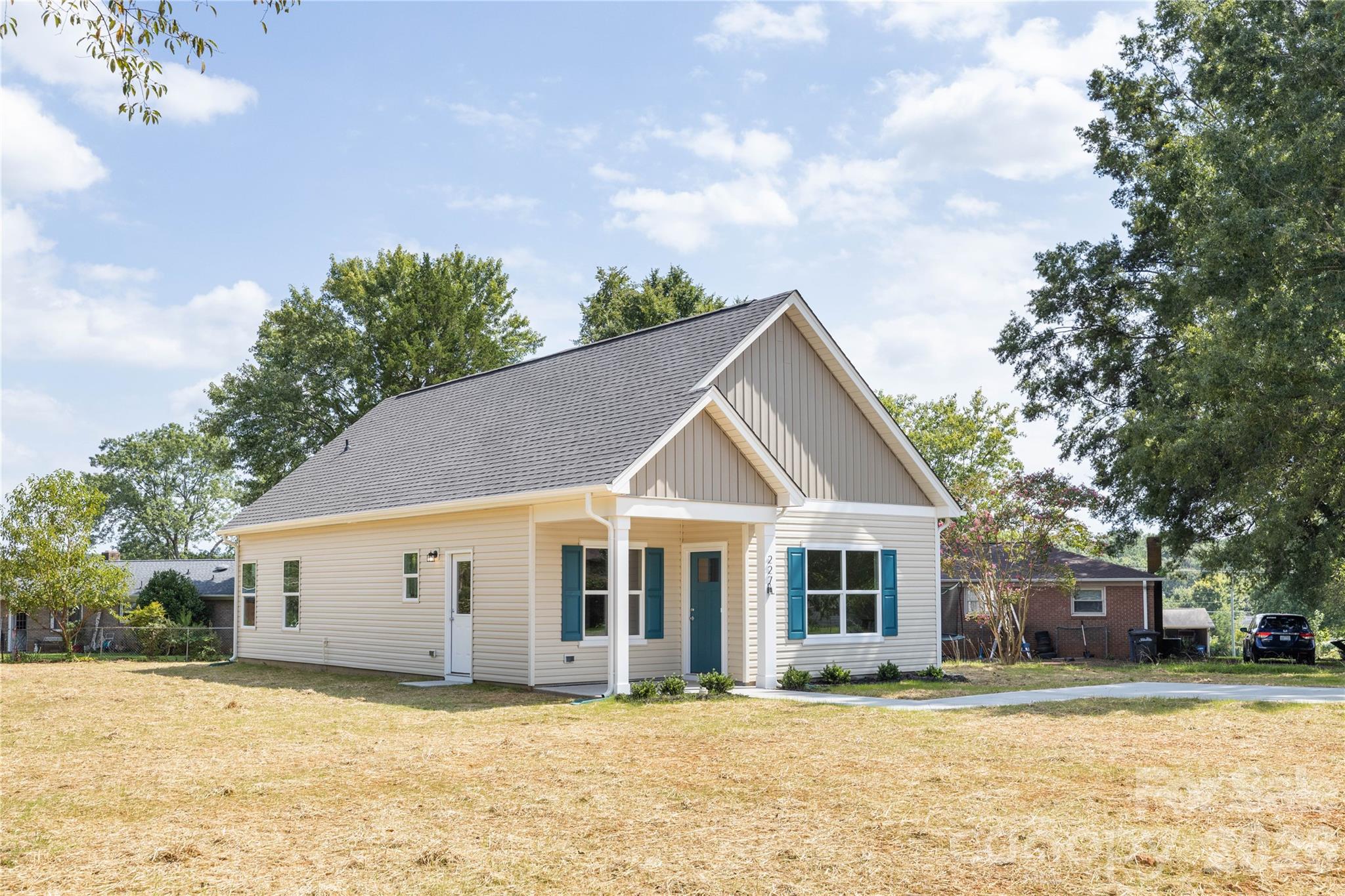 main property photo 2