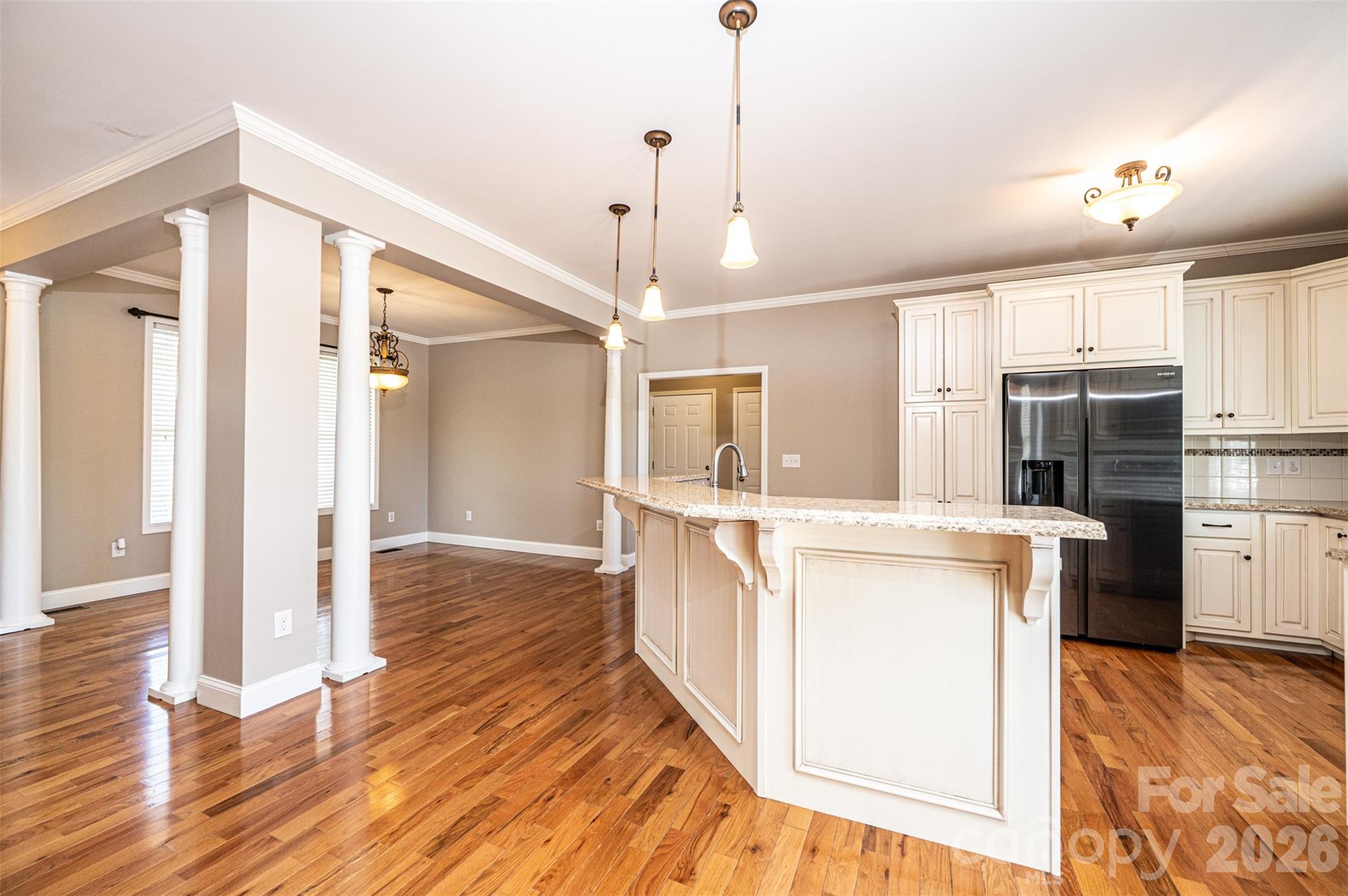 main property photo 7