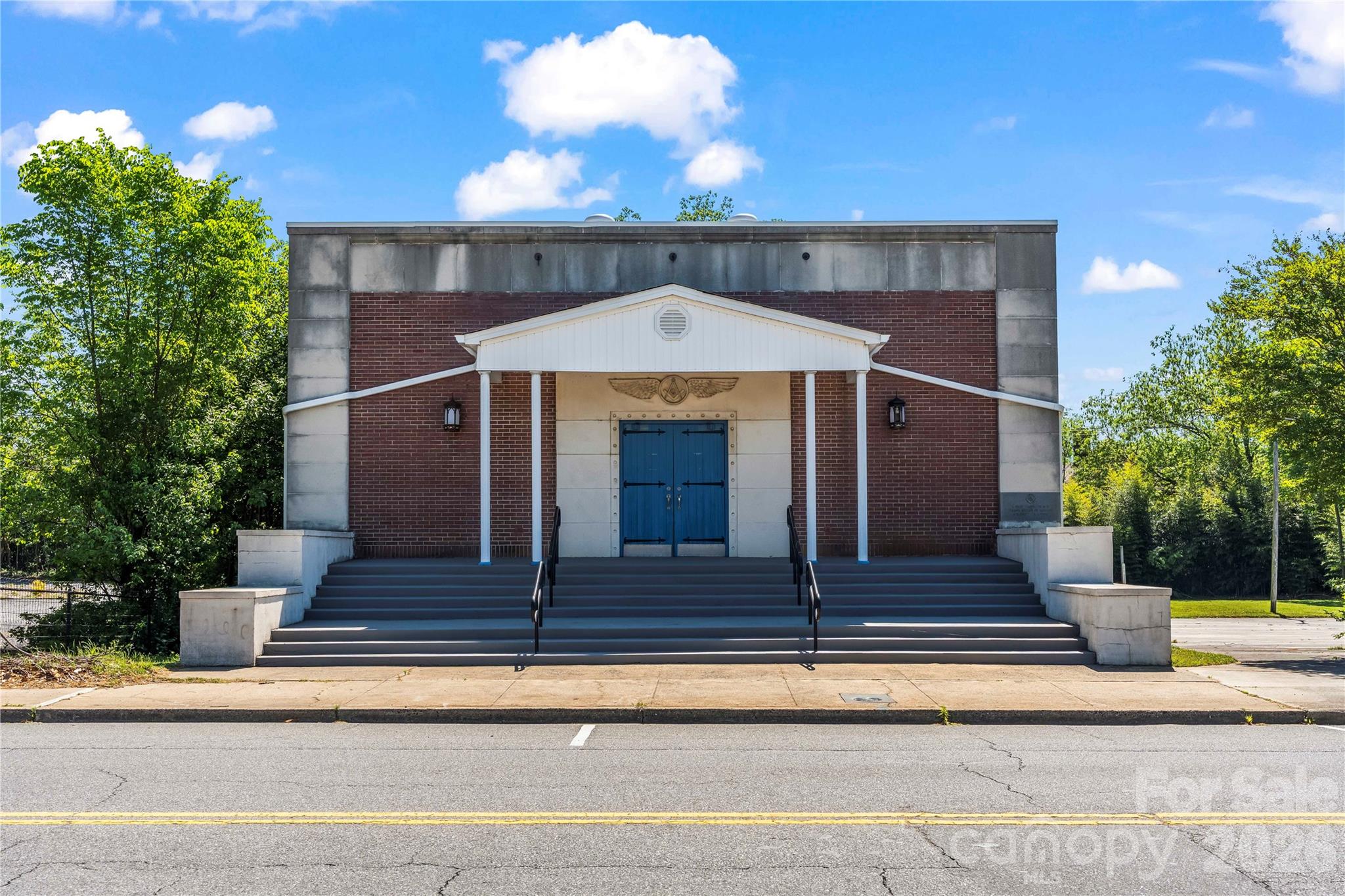 main property photo 16