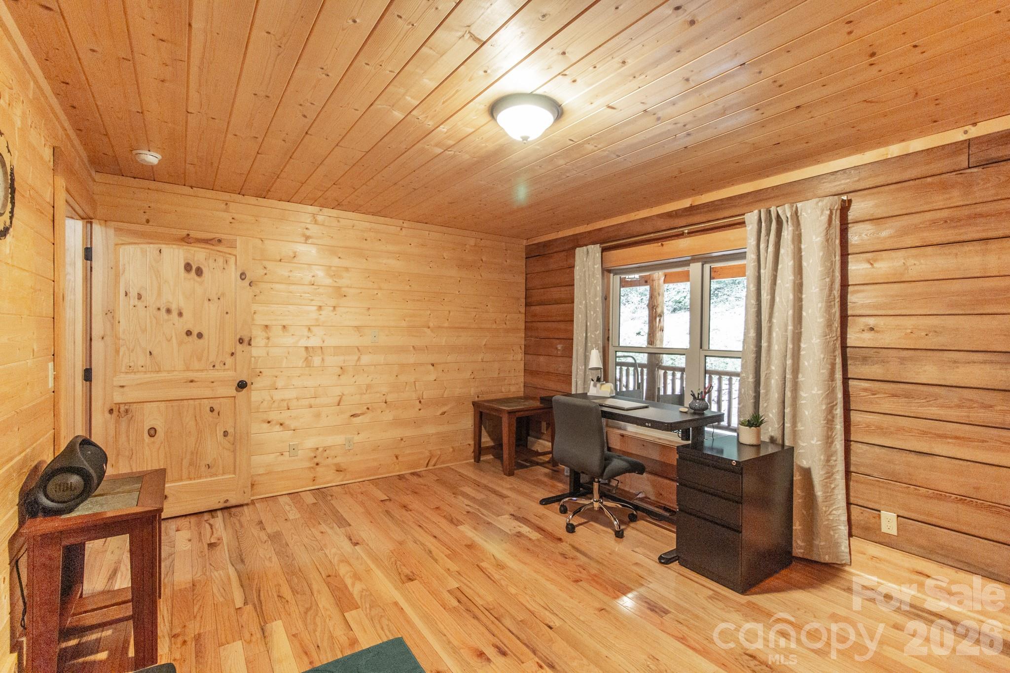 main property photo 20
