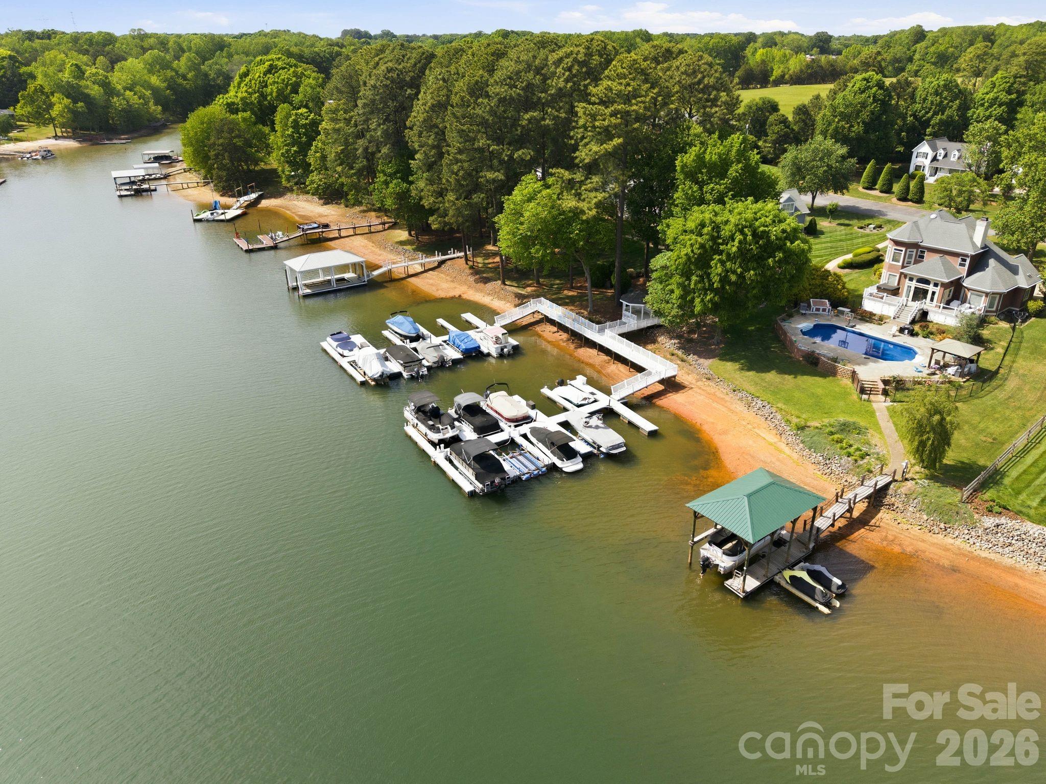 main property photo 40