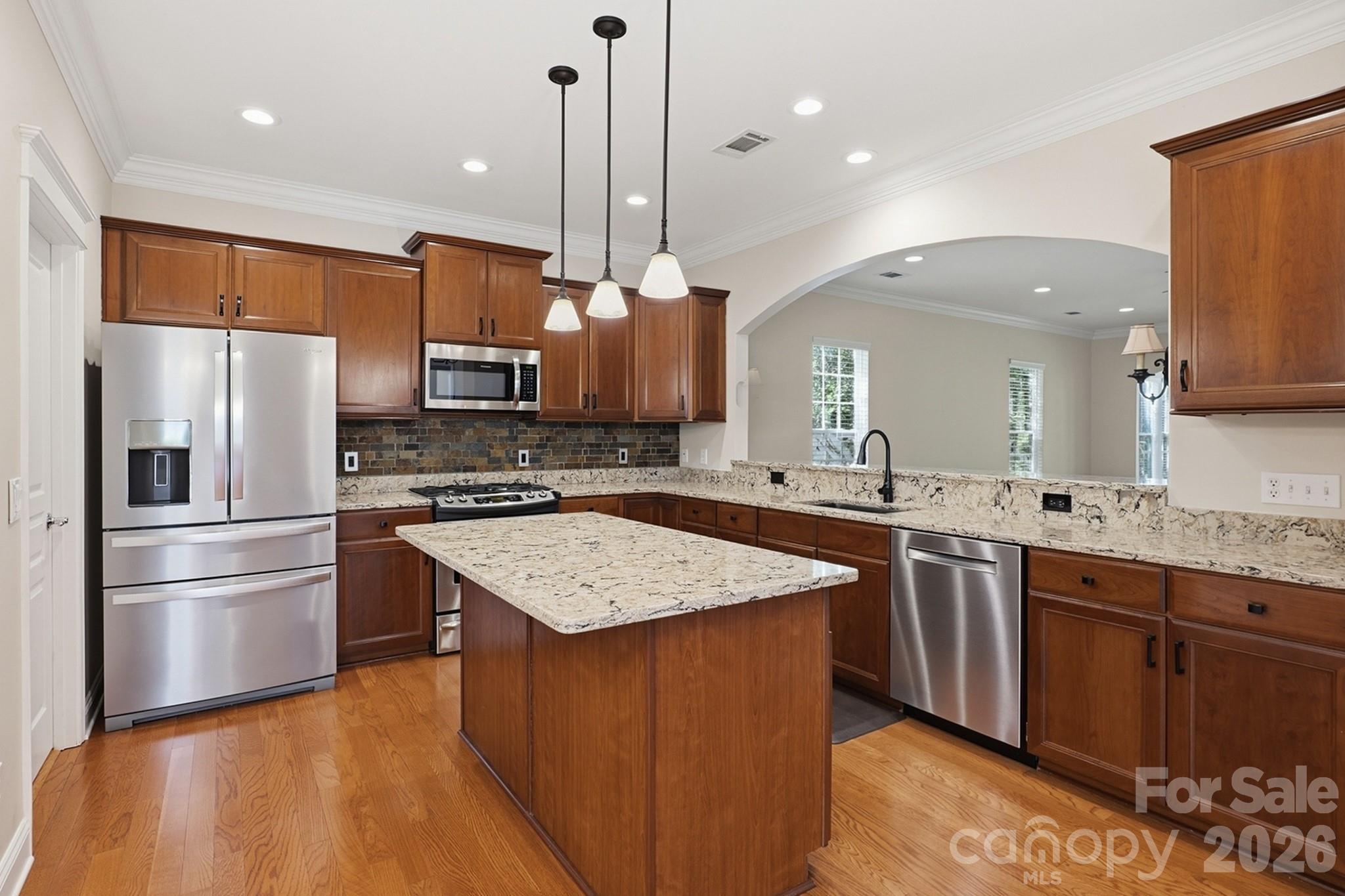main property photo 9