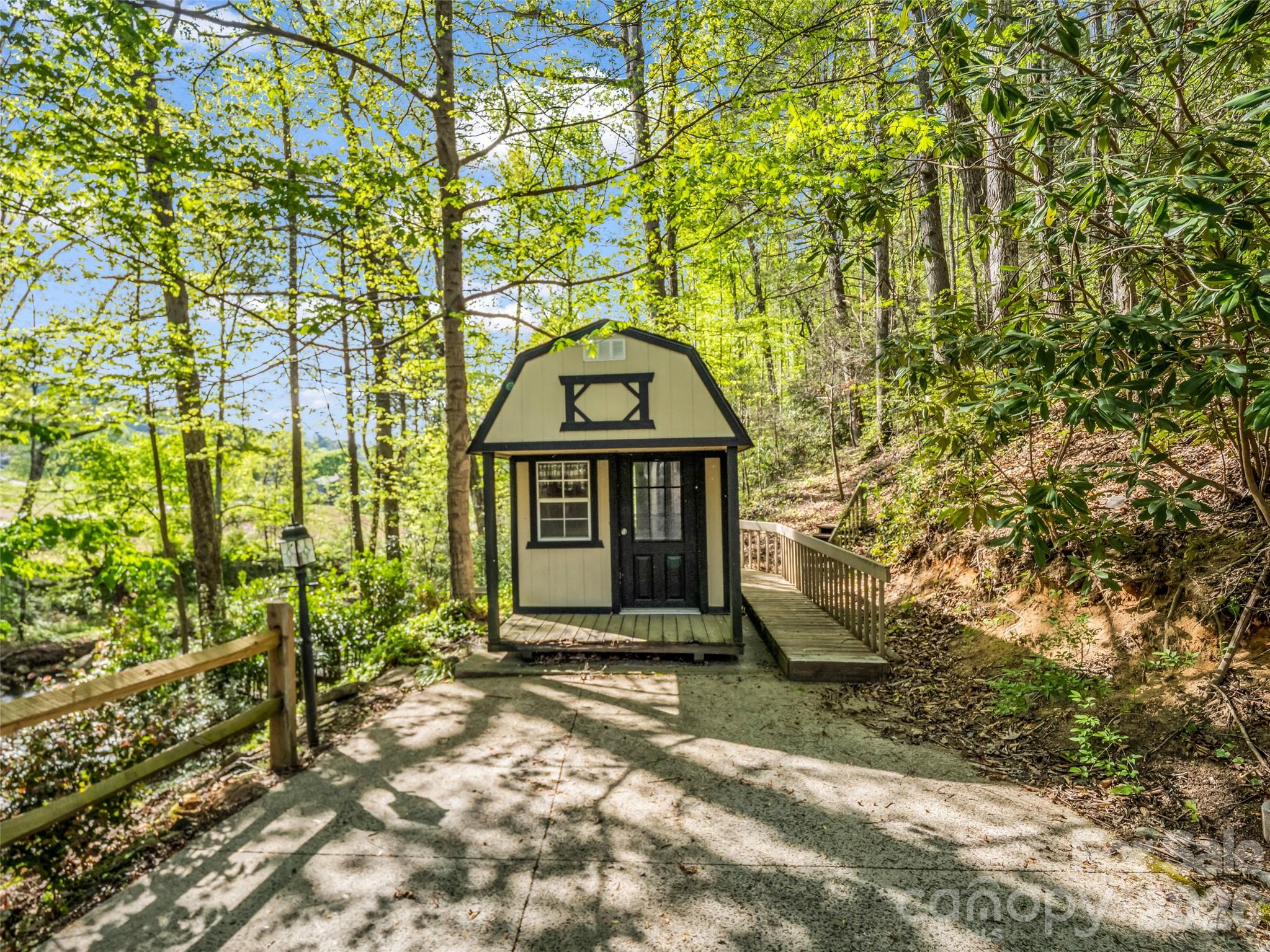 main property photo 38