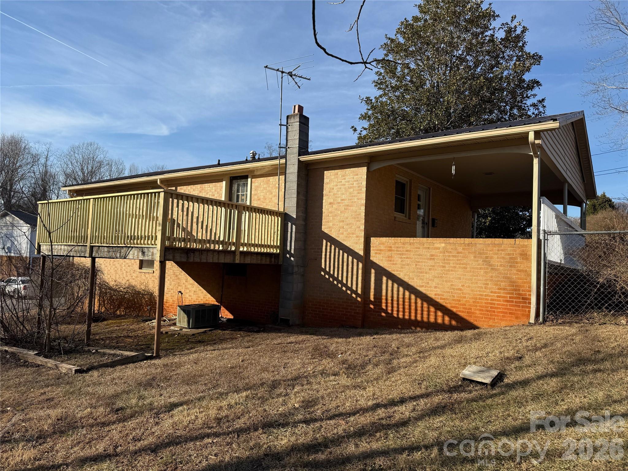 main property photo 13