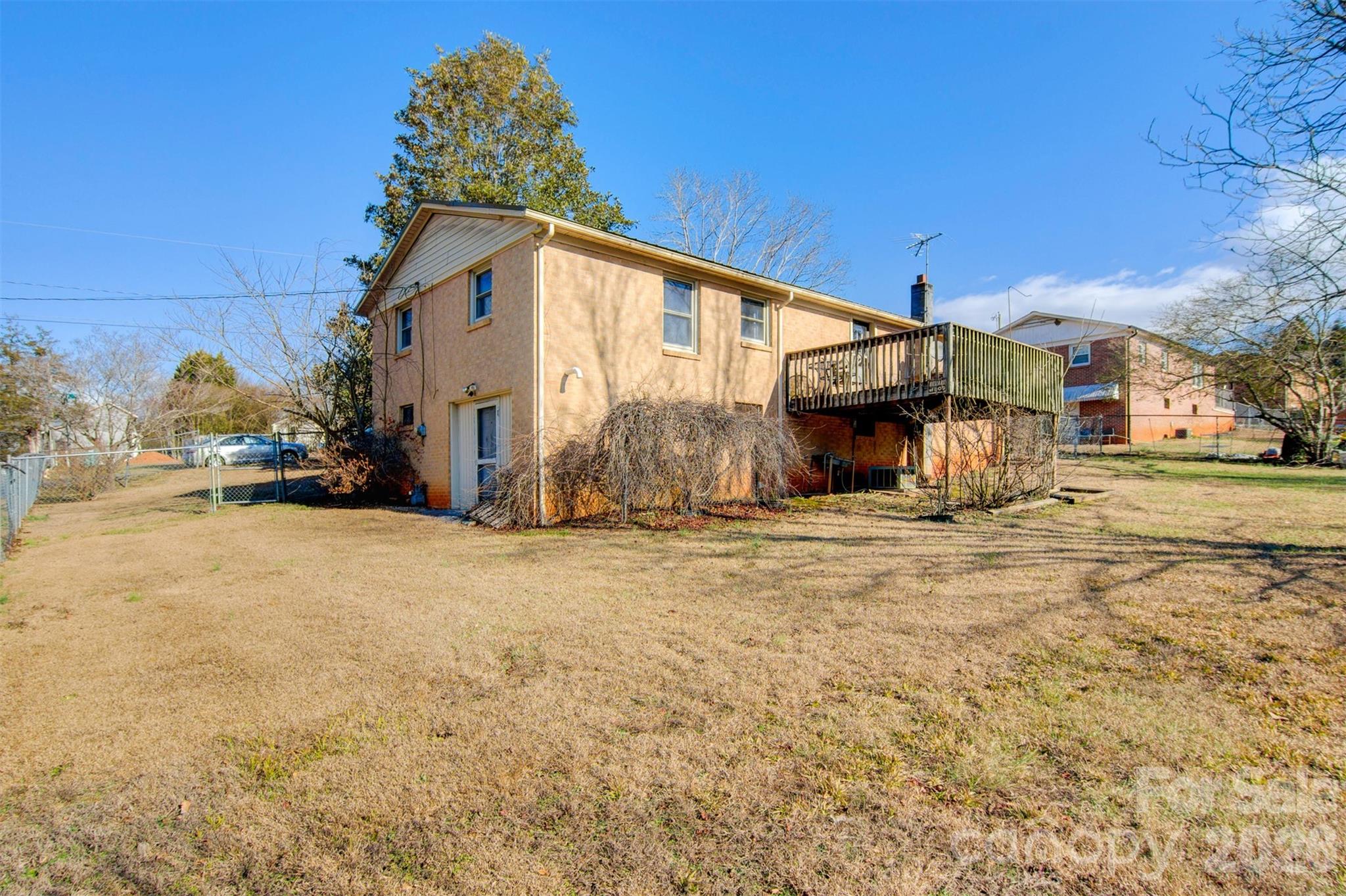 main property photo 27