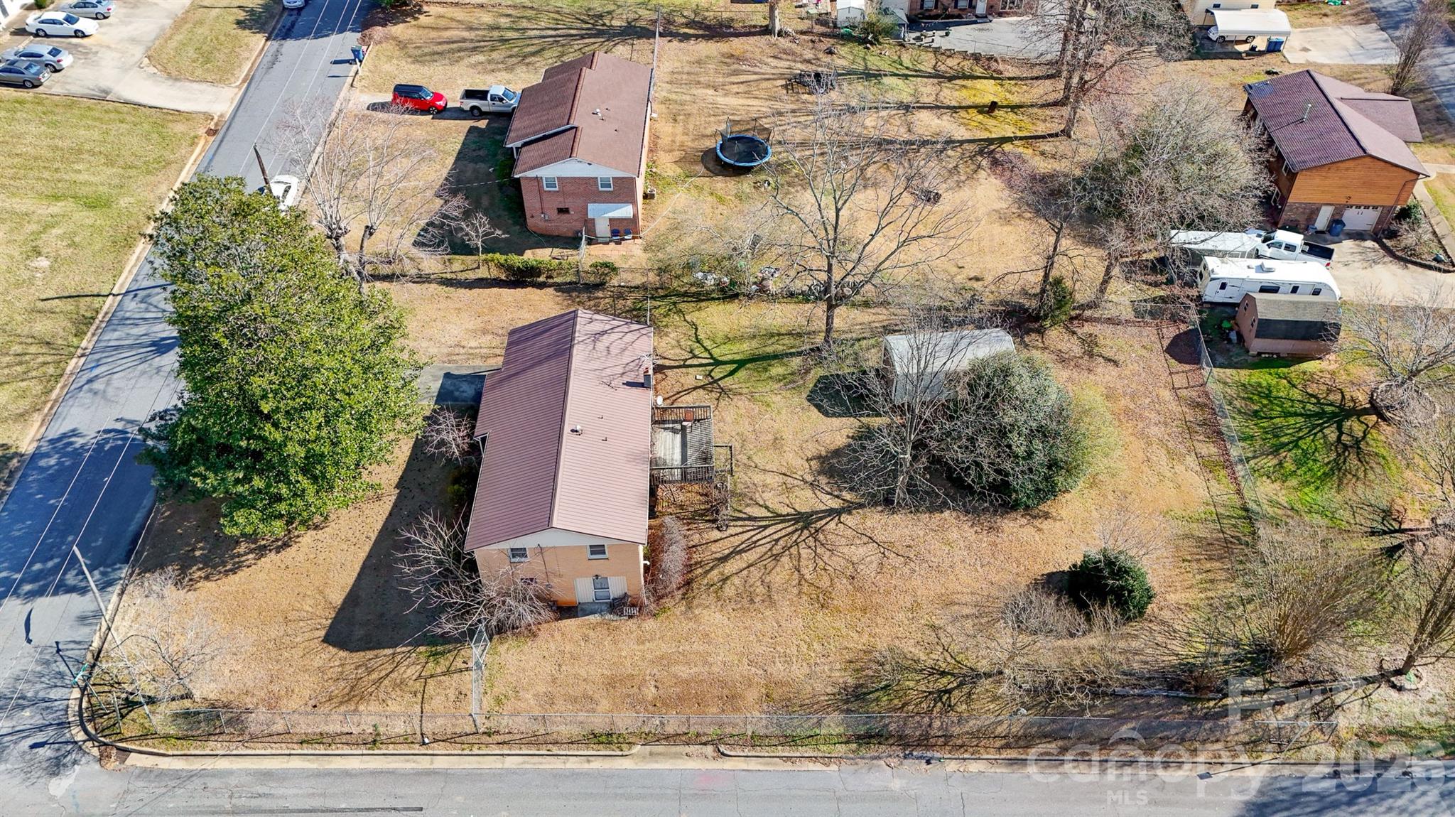 main property photo 29