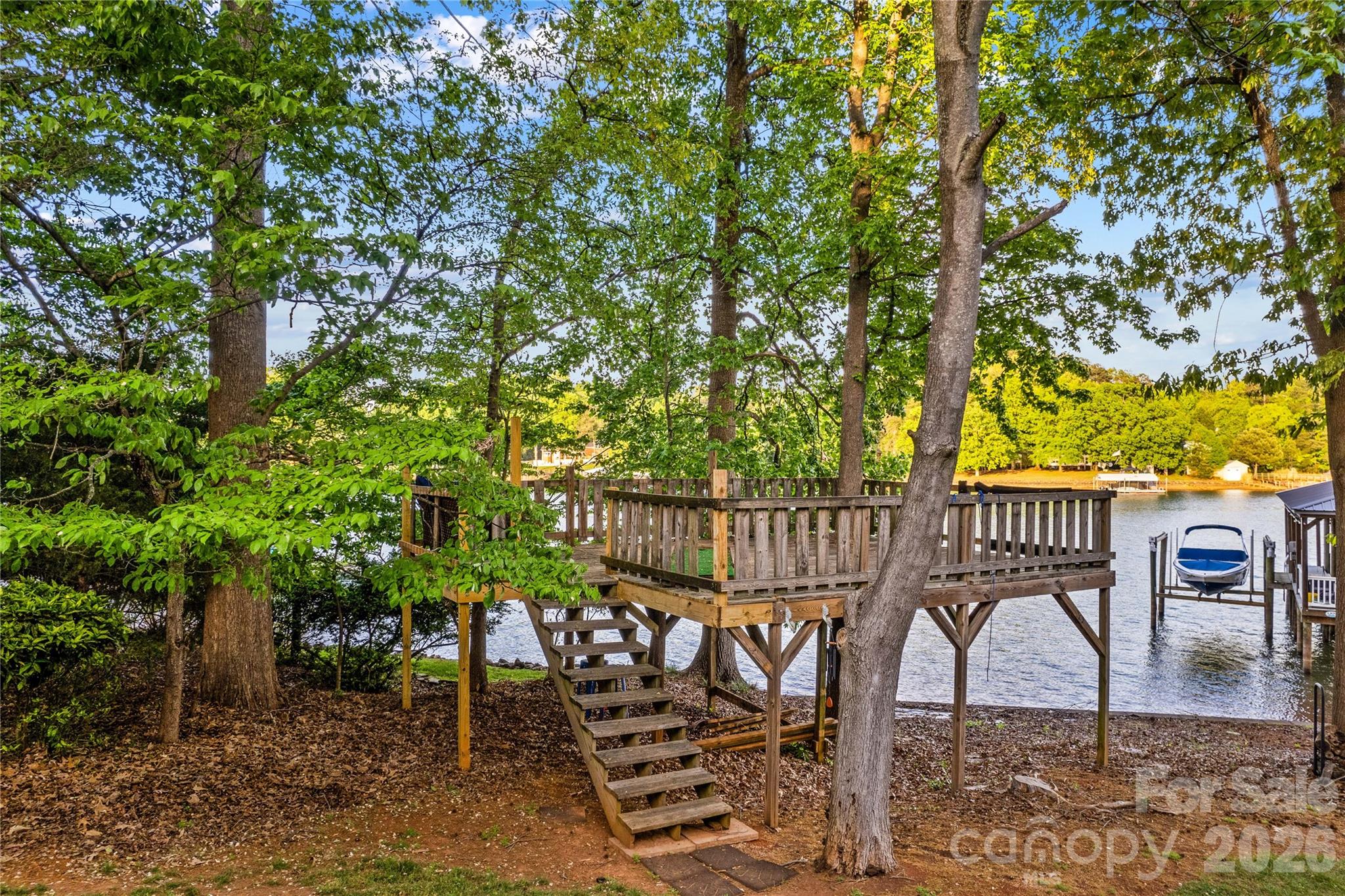 main property photo 13