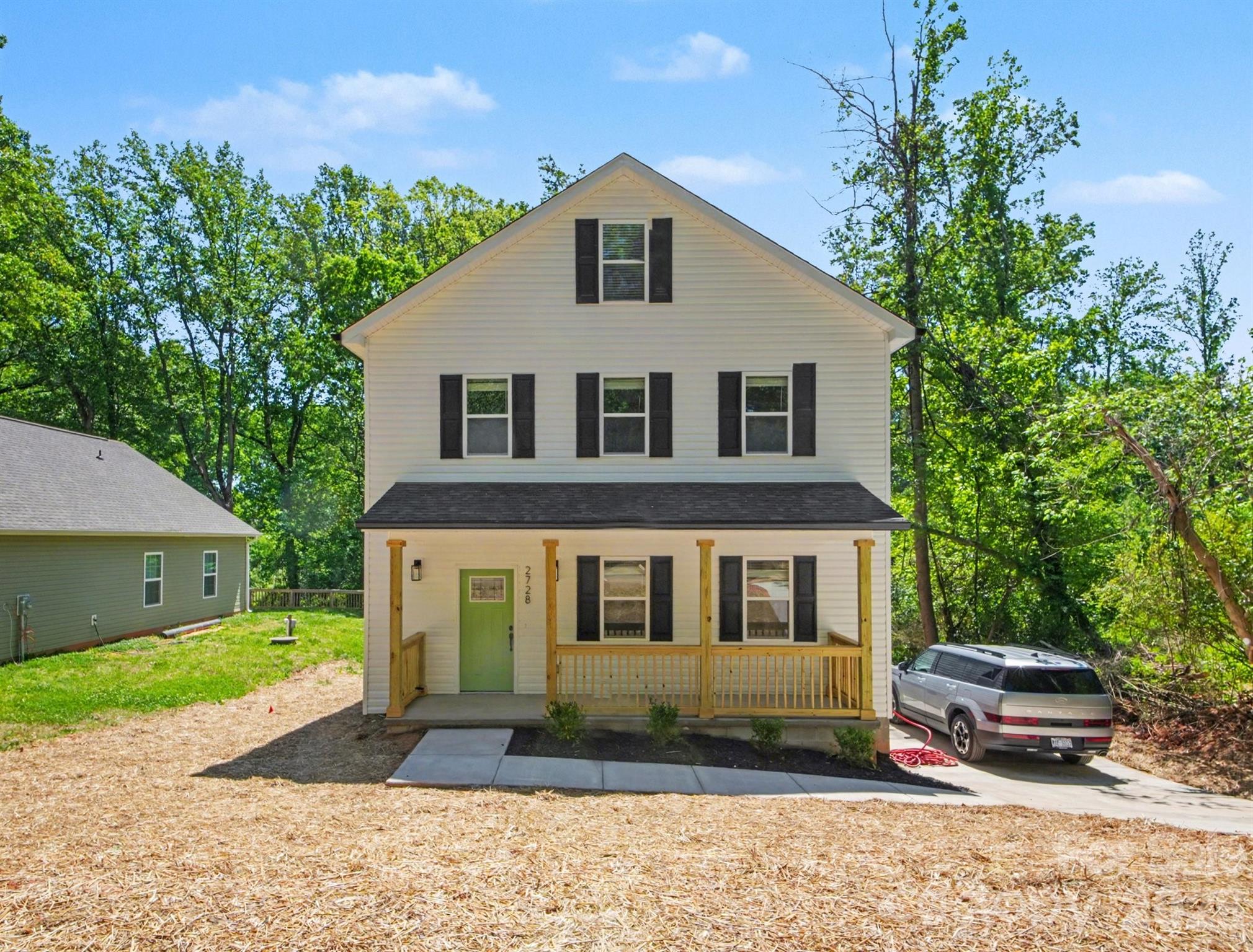 main property photo 7