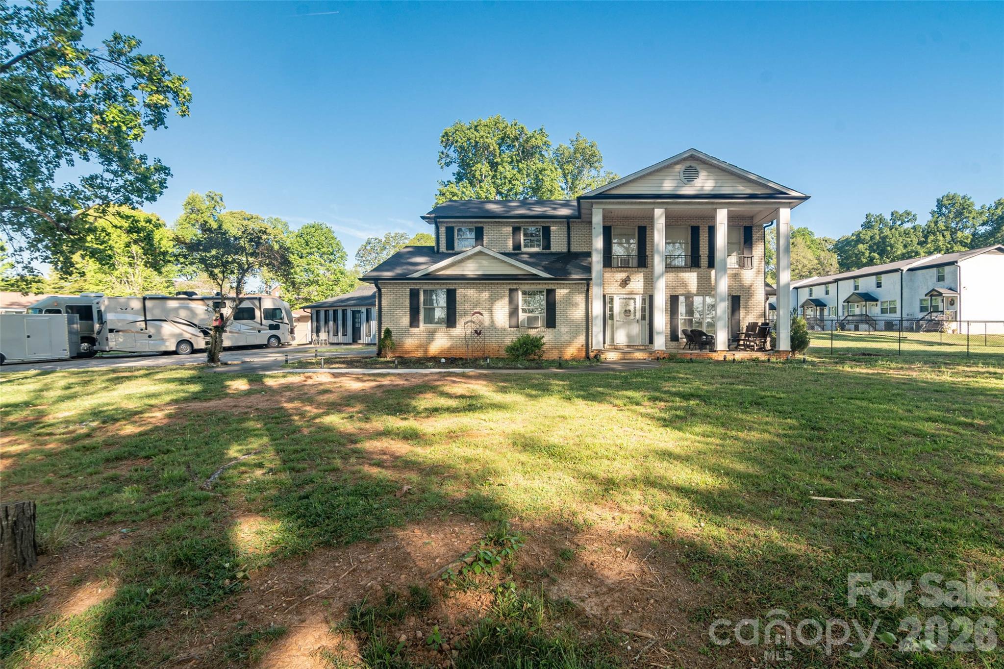 main property photo 3