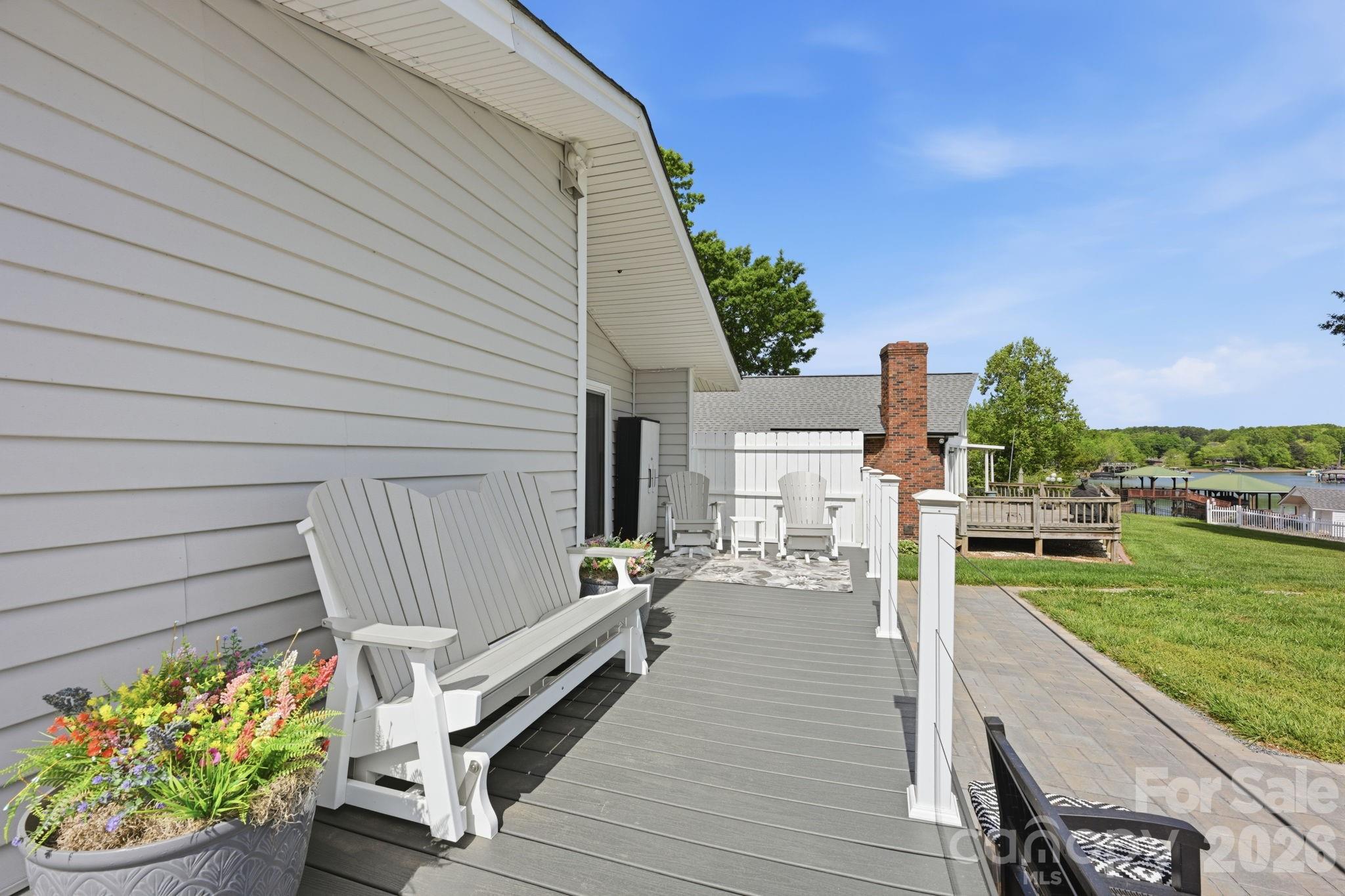 main property photo 28