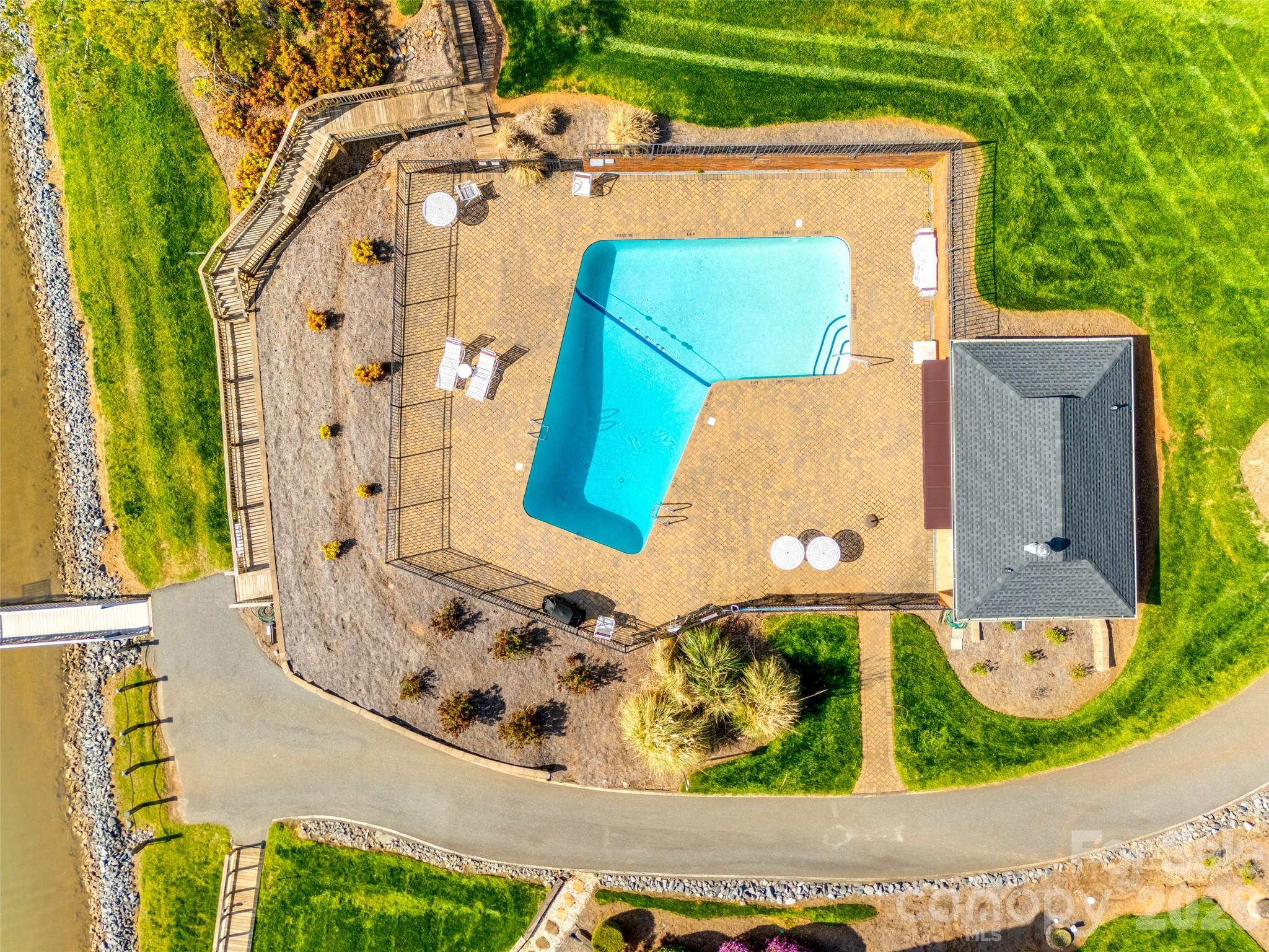 main property photo 44