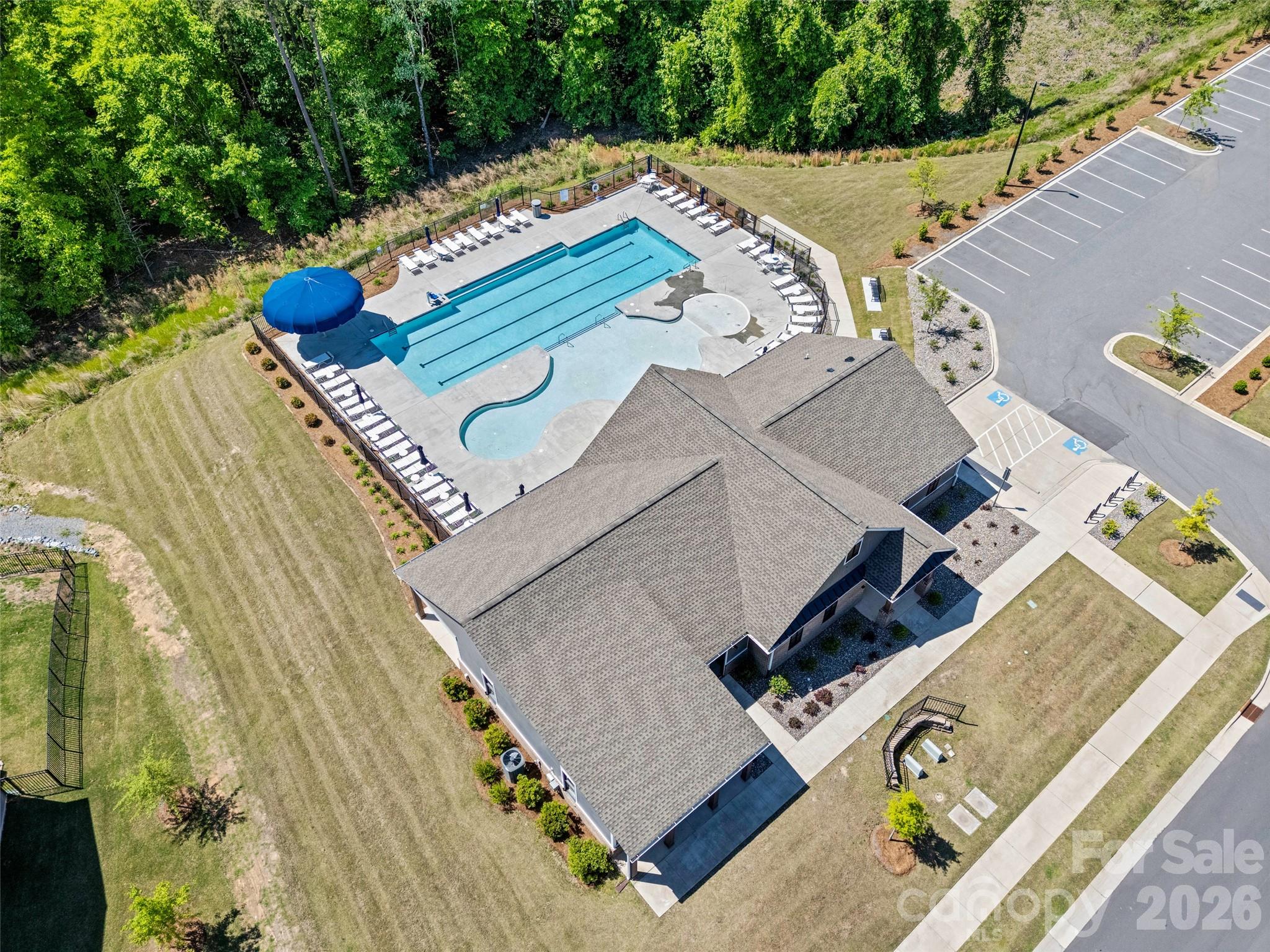 main property photo 45