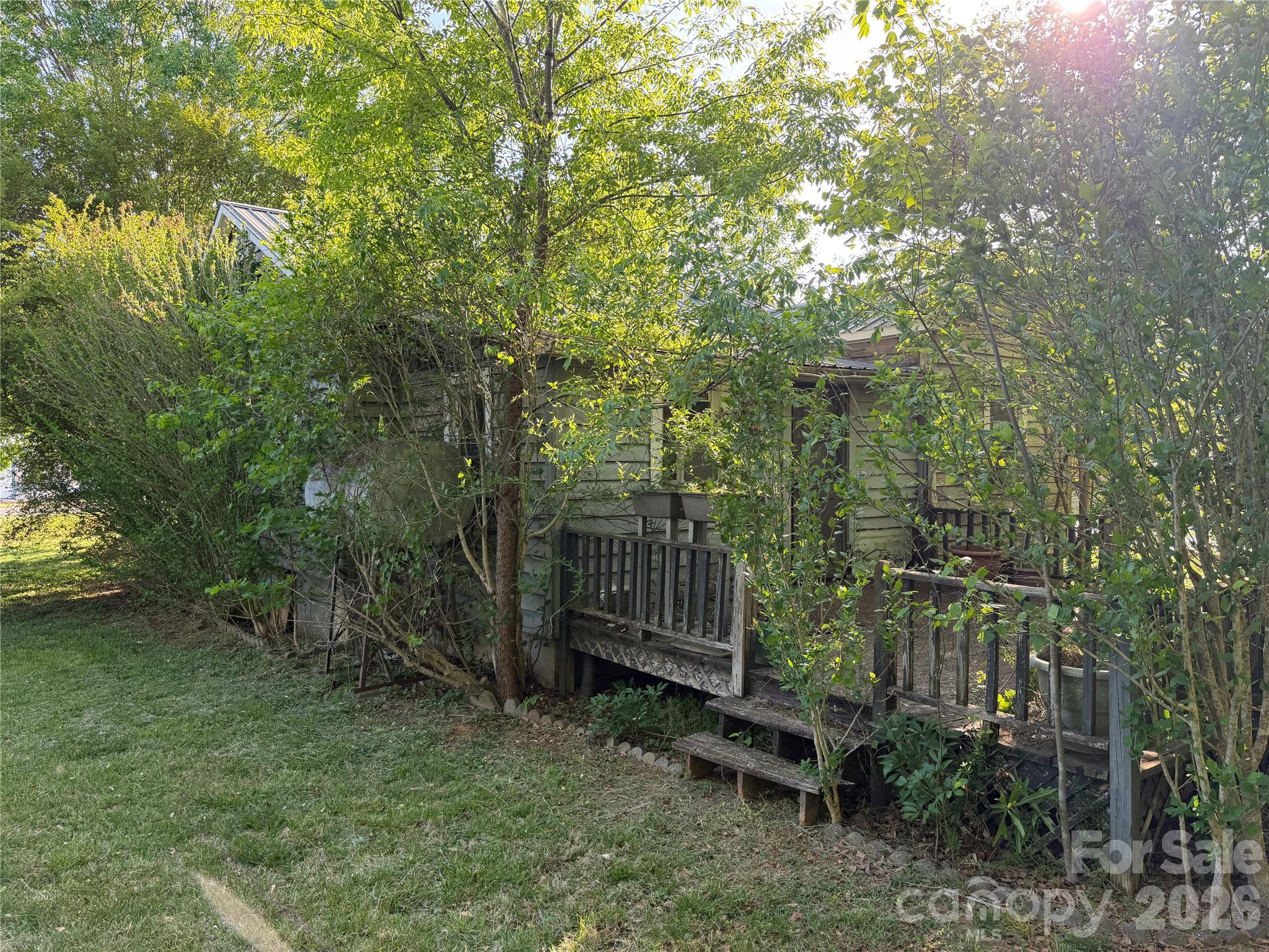 main property photo 6