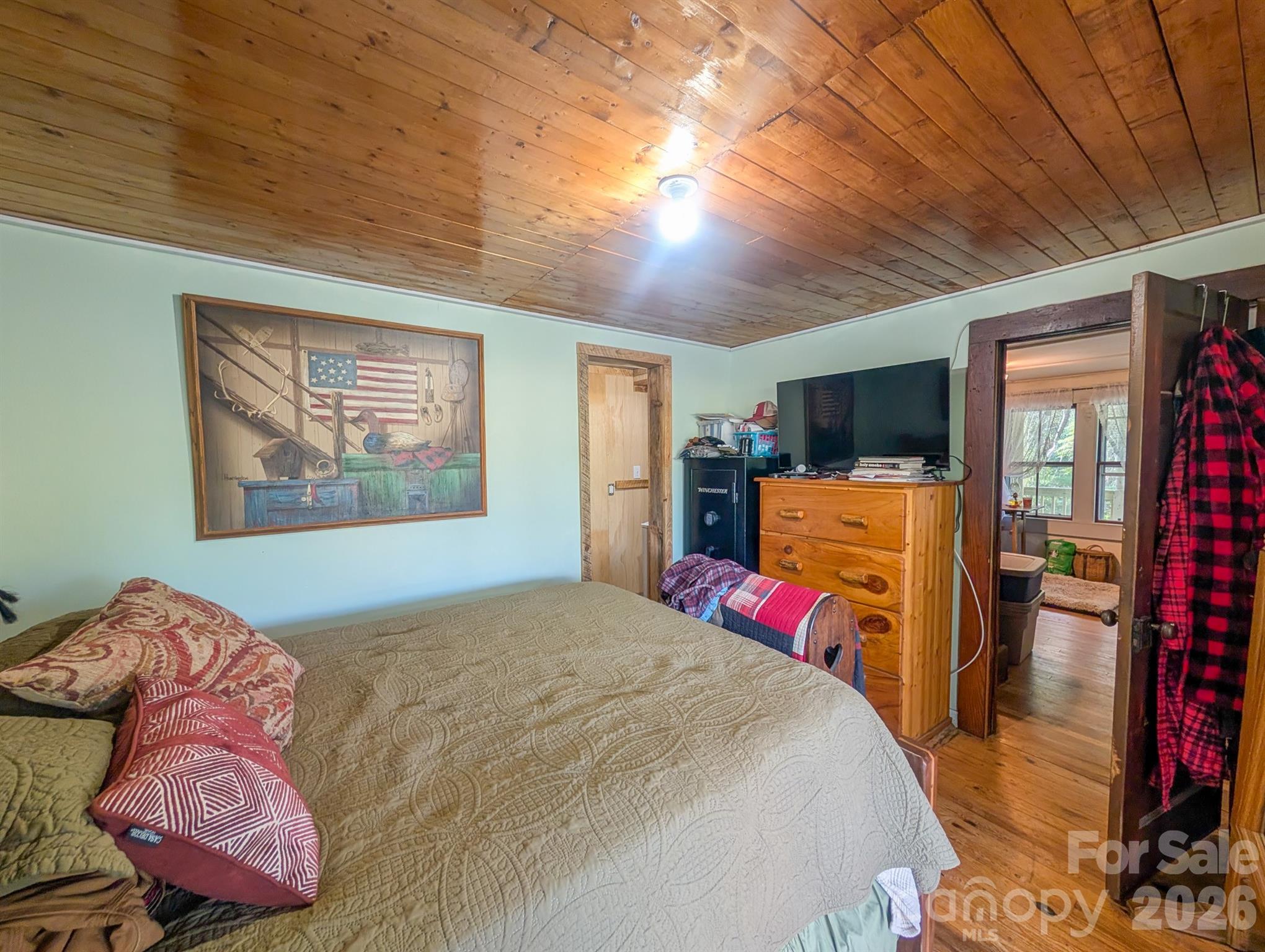 main property photo 27