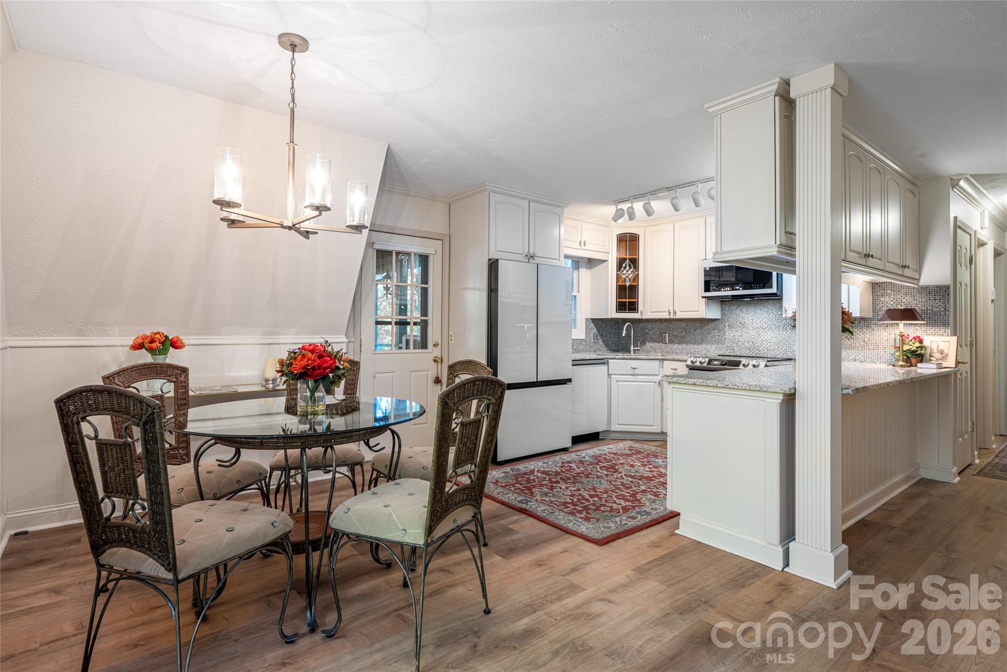 main property photo 16