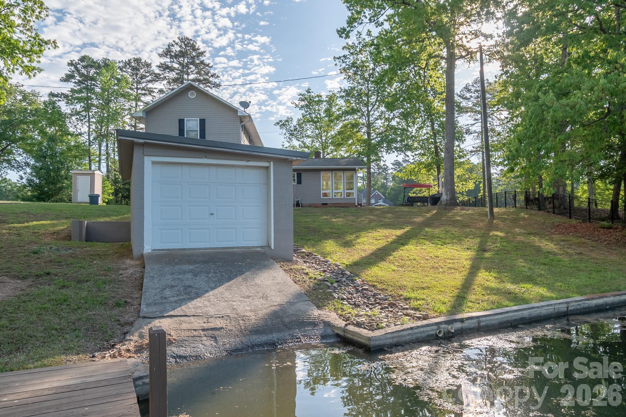 main property photo 45