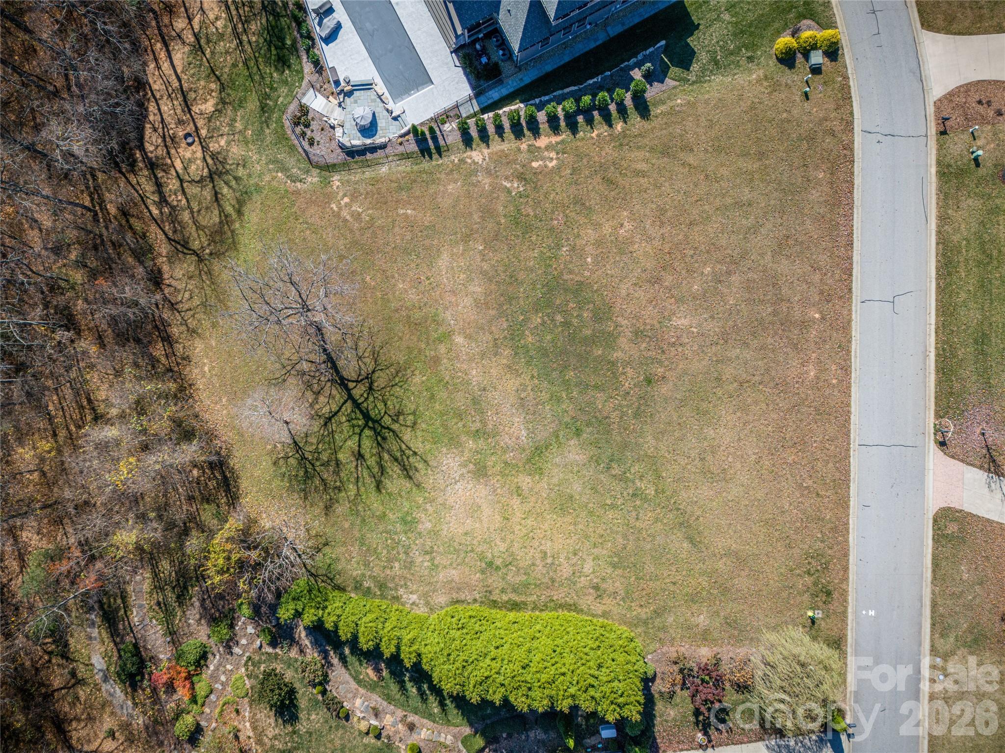 main property photo 12