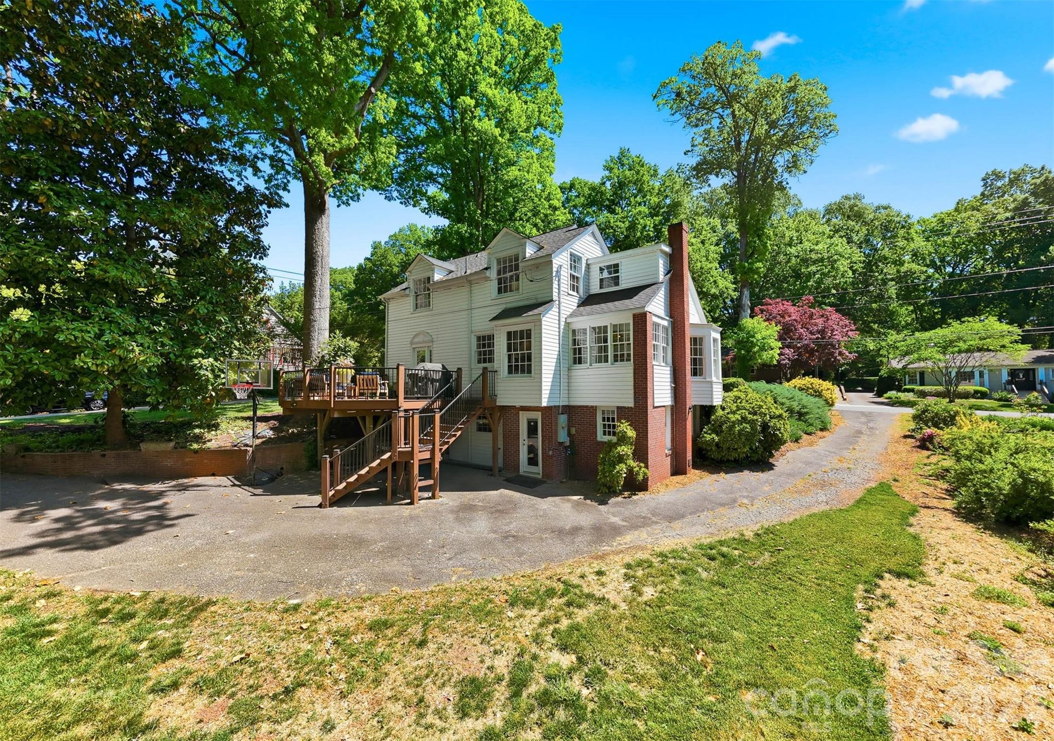 main property photo 34