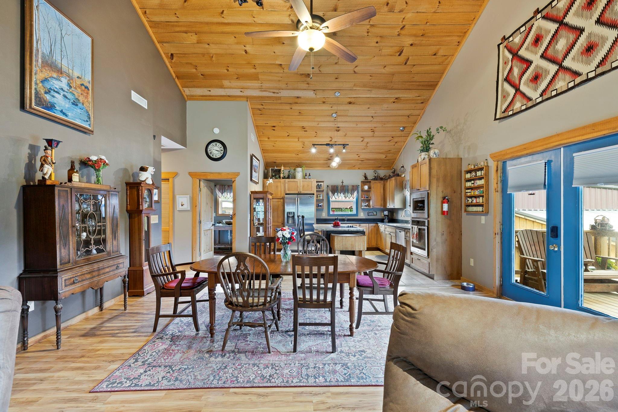 main property photo 4