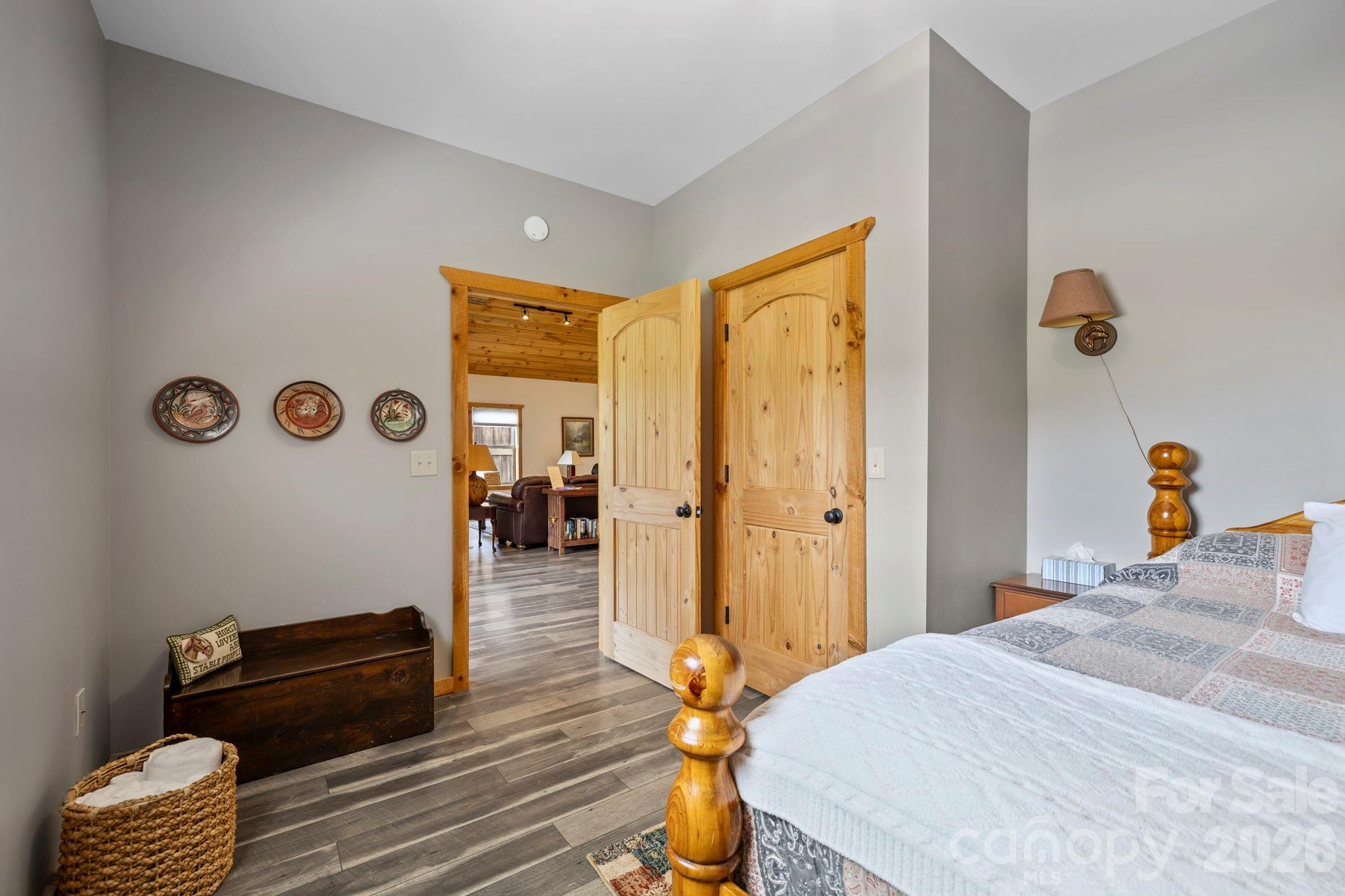 main property photo 40