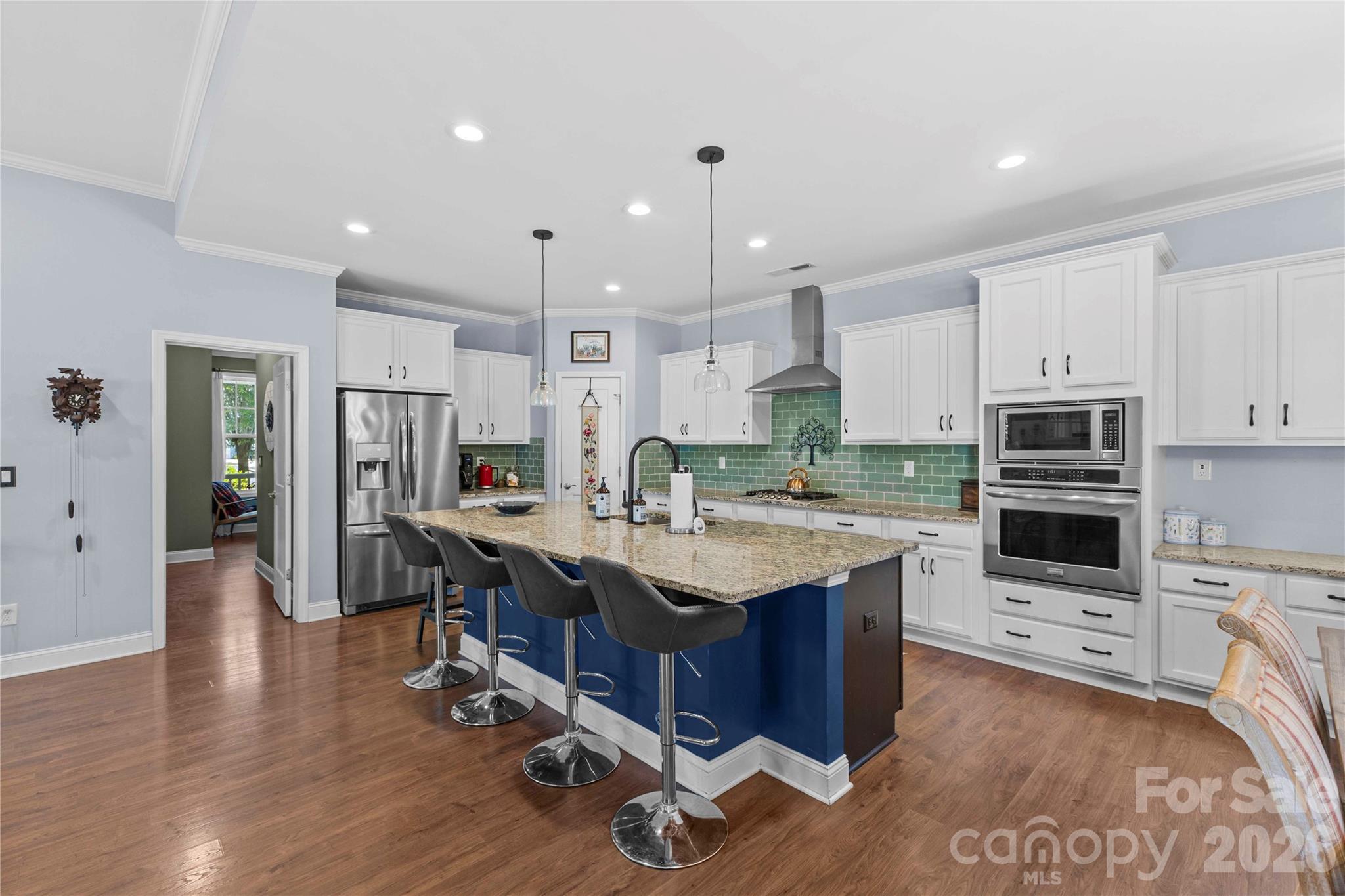 main property photo 10