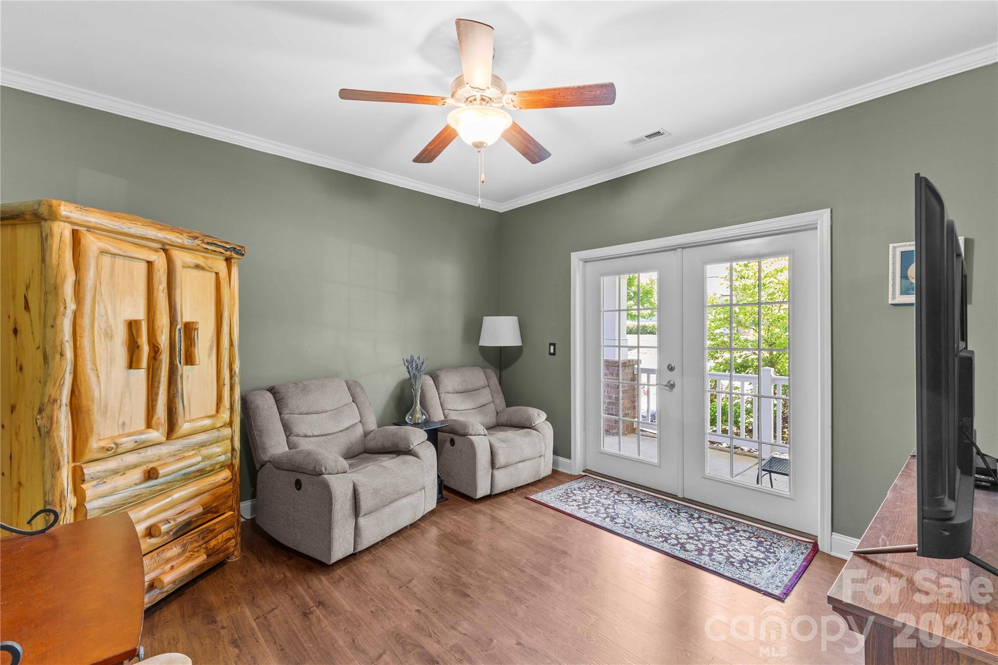 main property photo 14