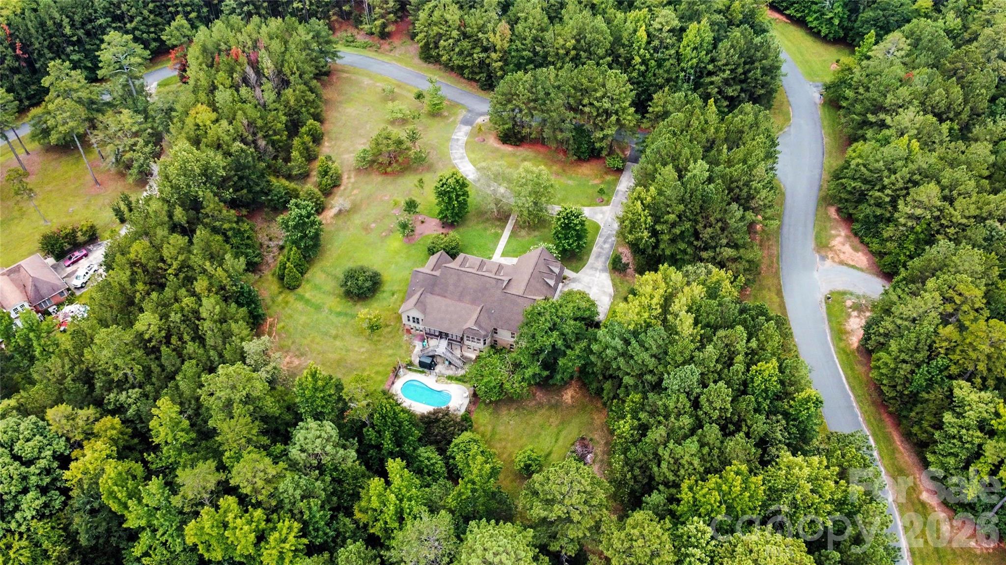main property photo 29