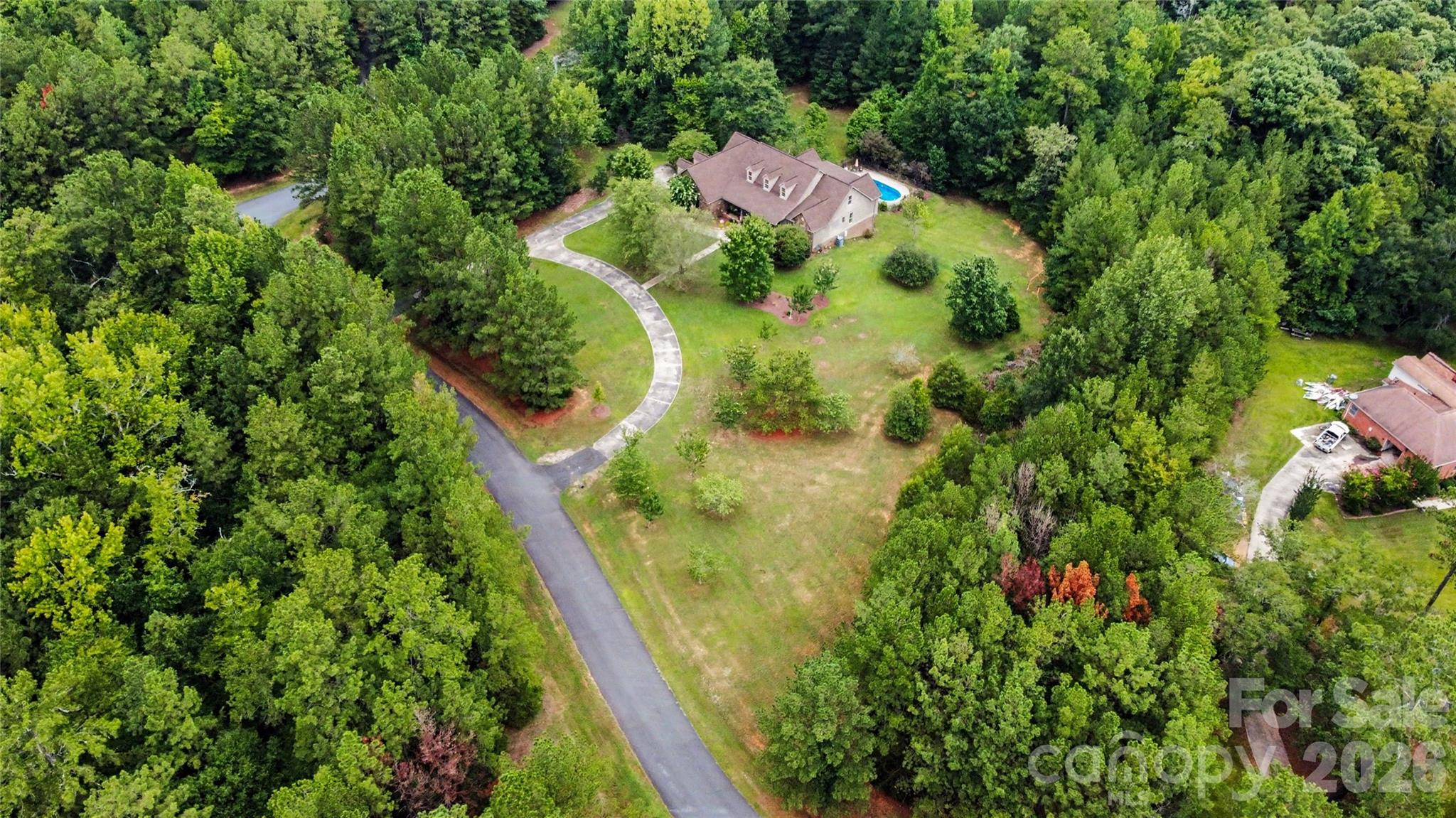 main property photo 31