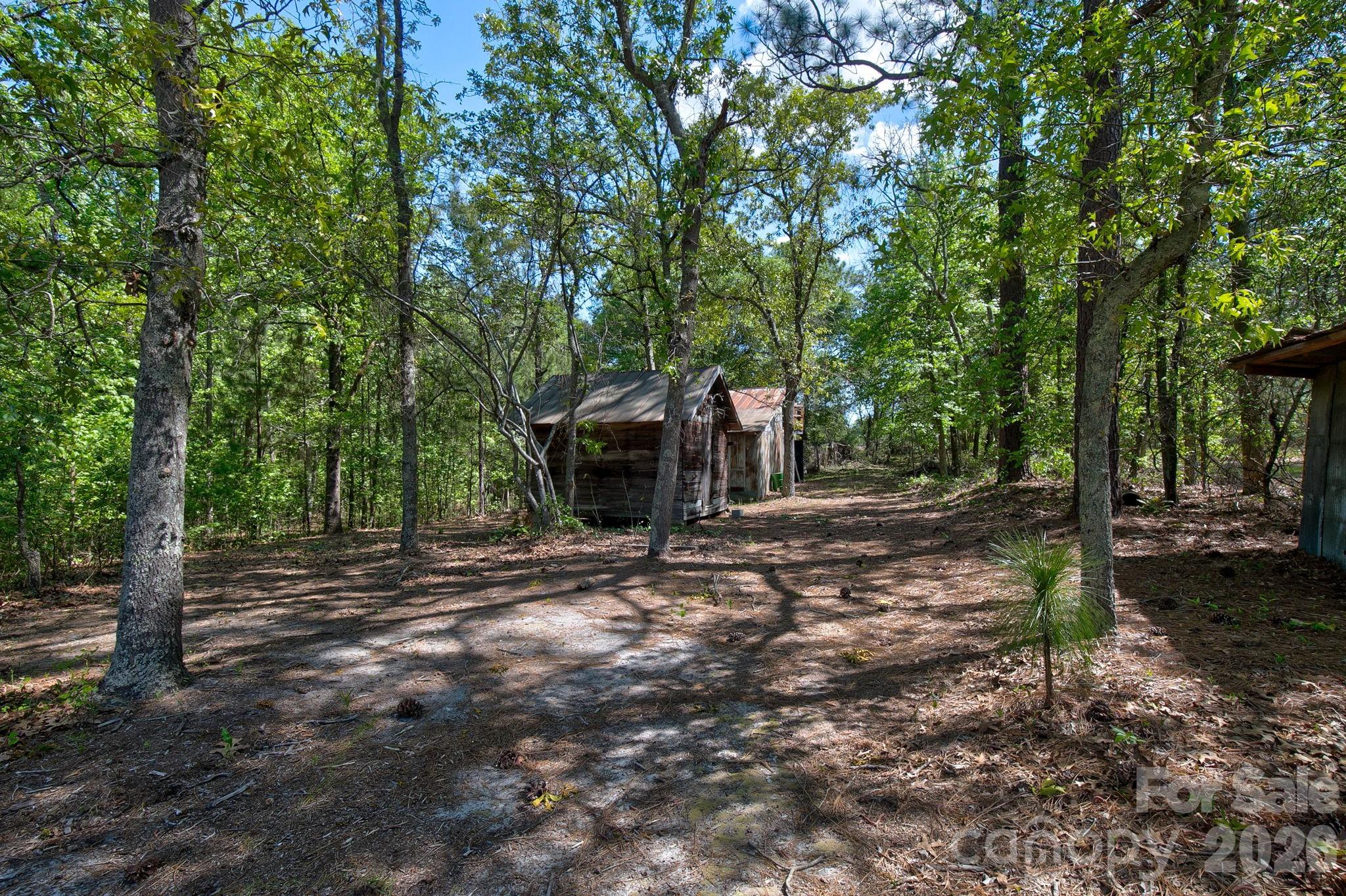 main property photo 28