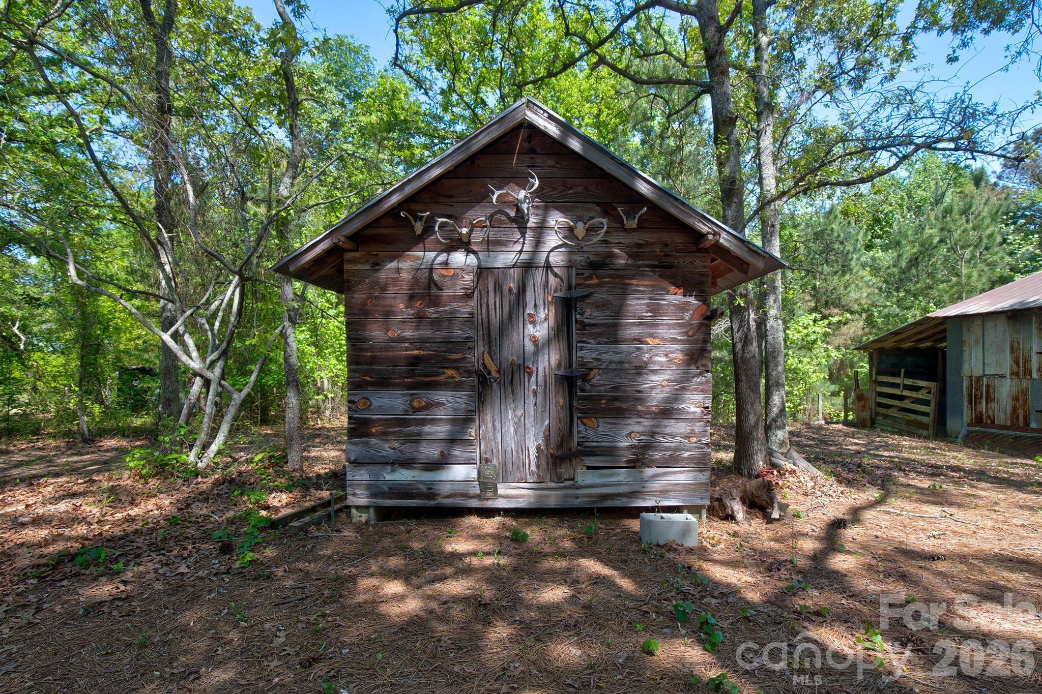 main property photo 30
