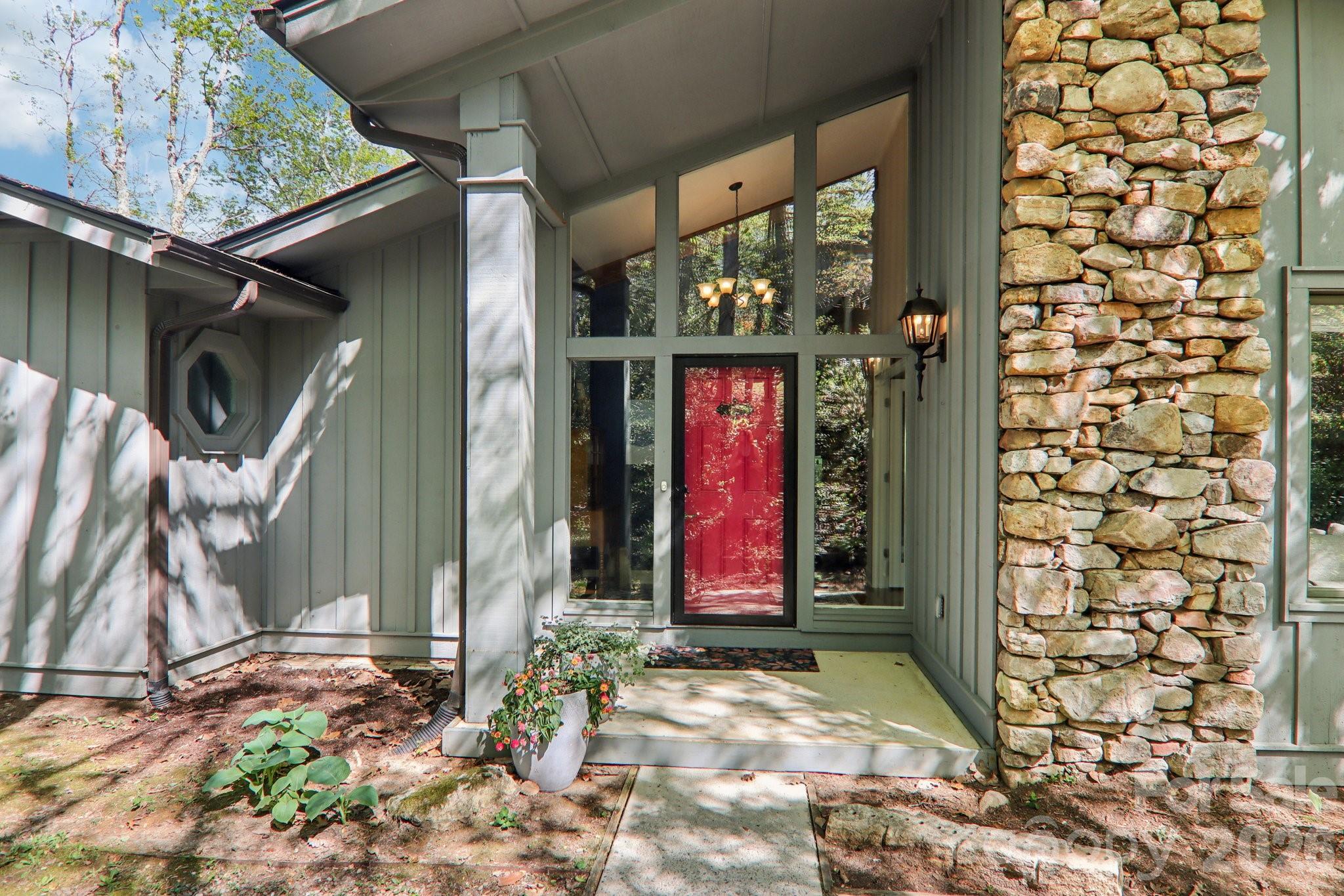 property viewer photo 1