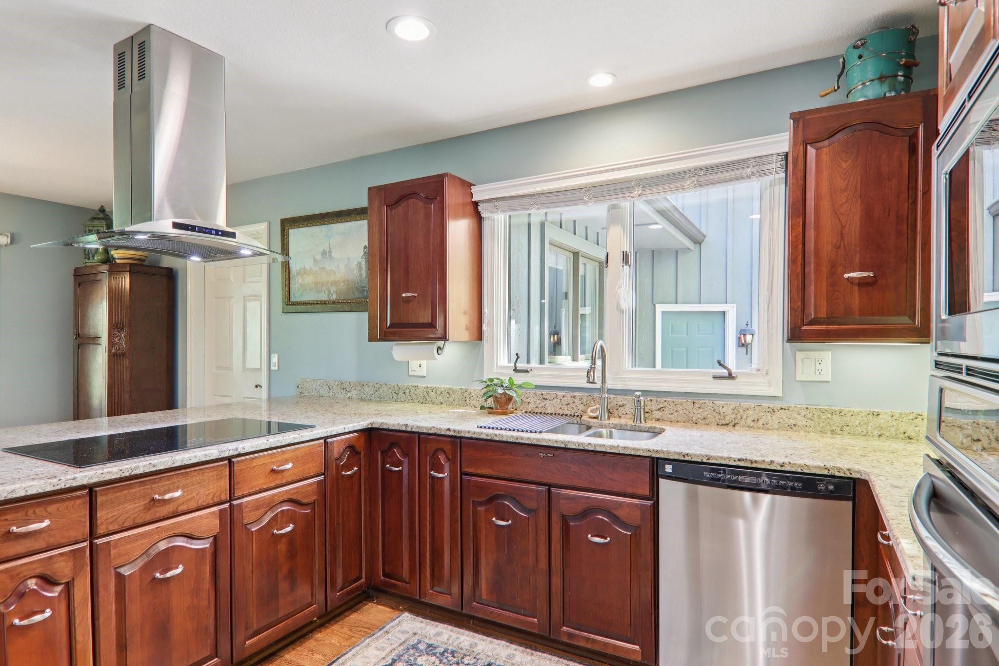 property viewer photo 15