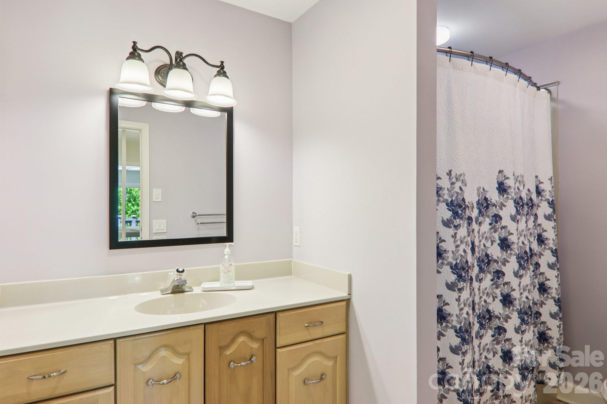 property viewer photo 18