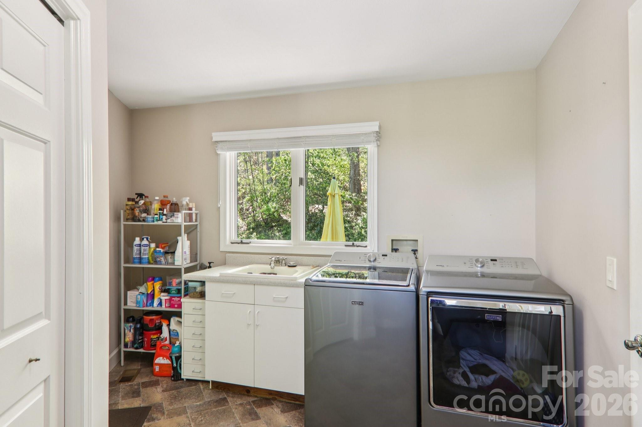 property viewer photo 26