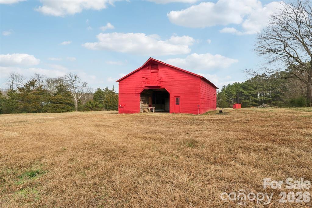 main property photo 37
