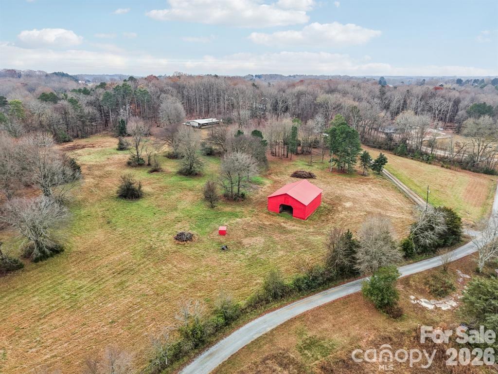 main property photo 41