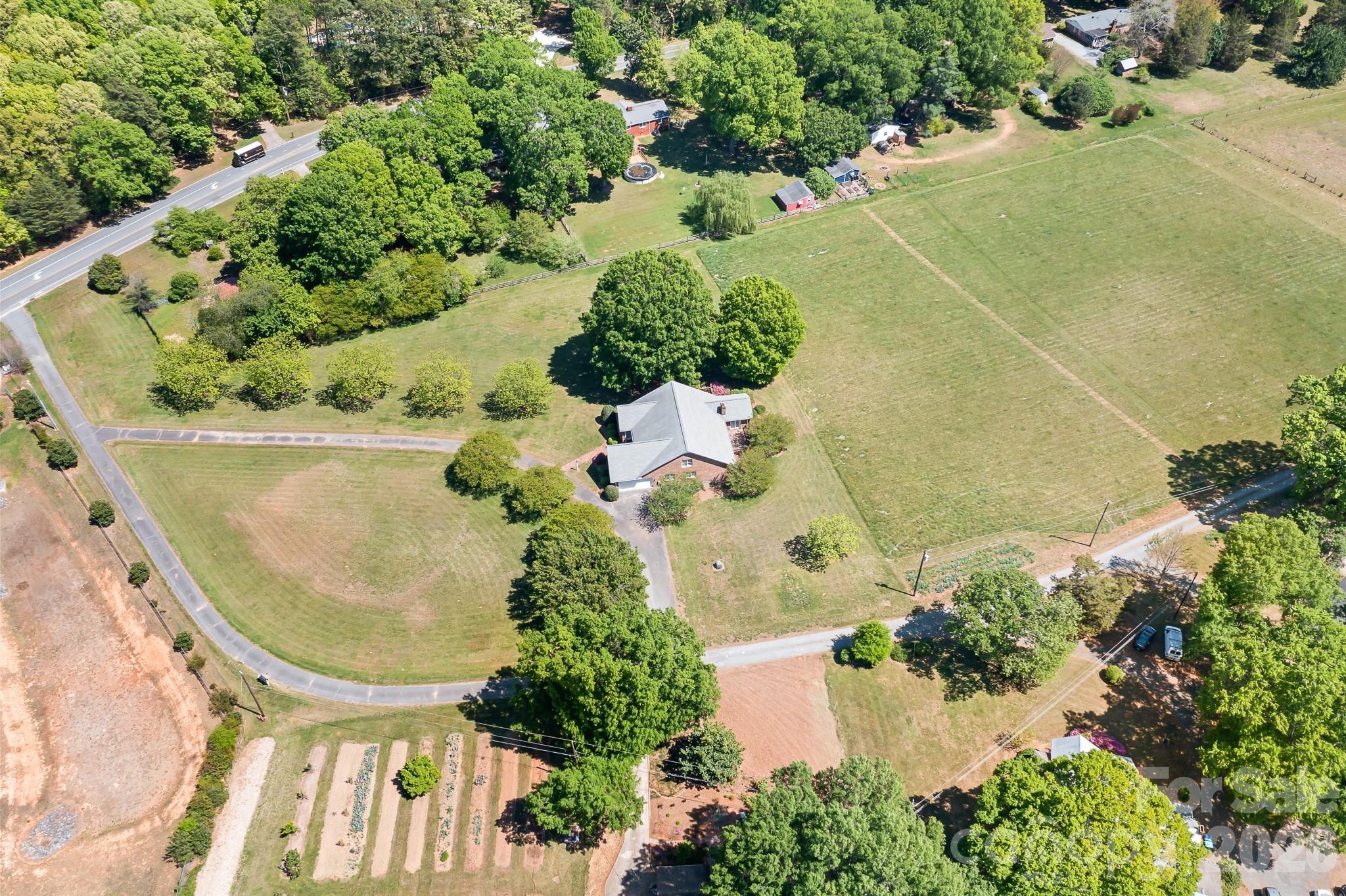 main property photo 38