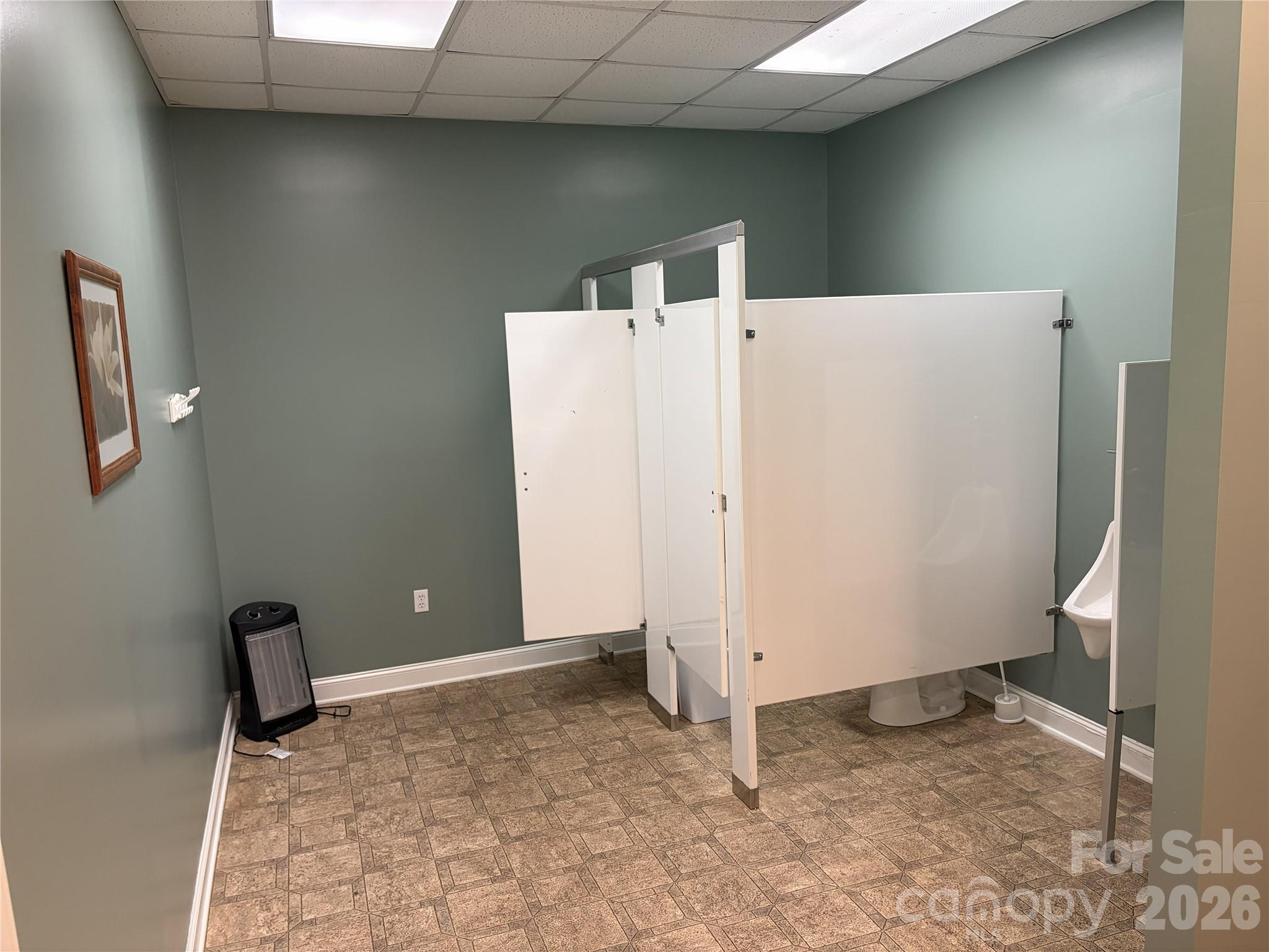 main property photo 25