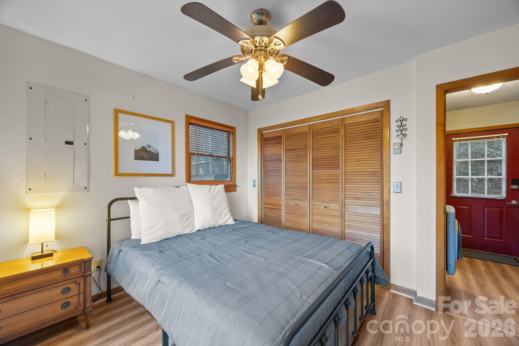 main property photo 16