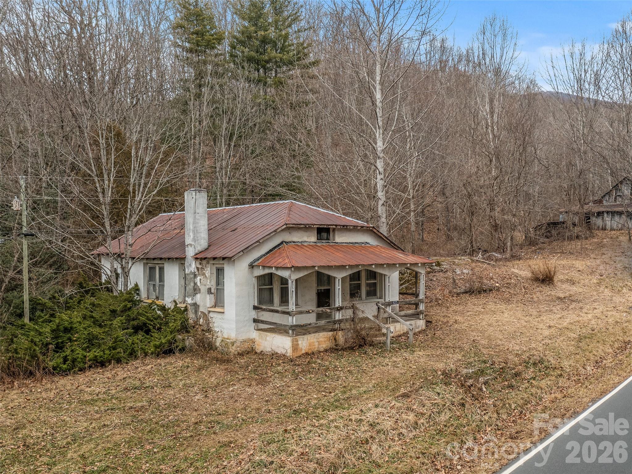 main property photo 32