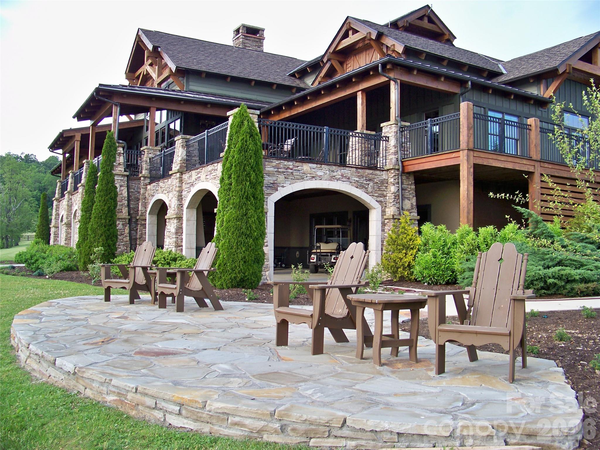 main property photo 8
