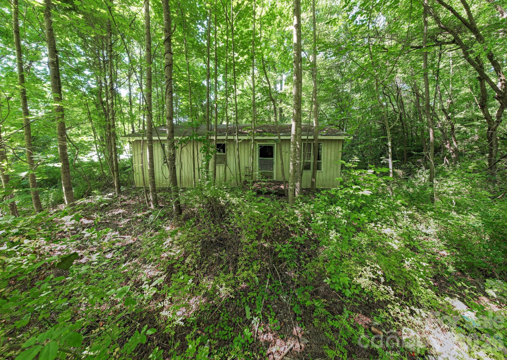 main property photo 18