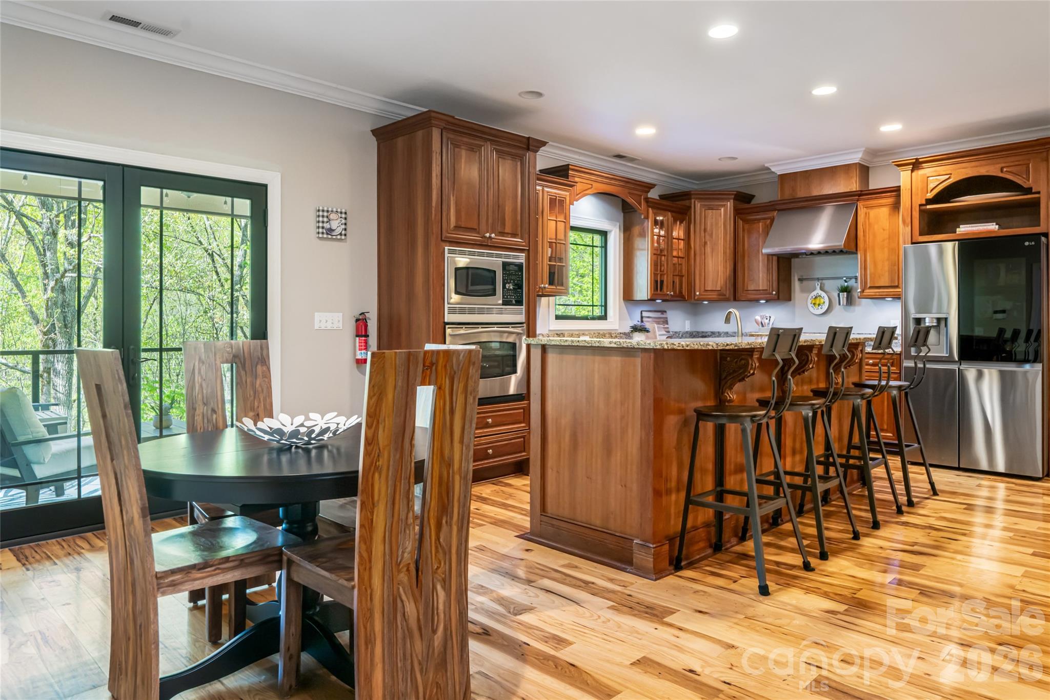 main property photo 16