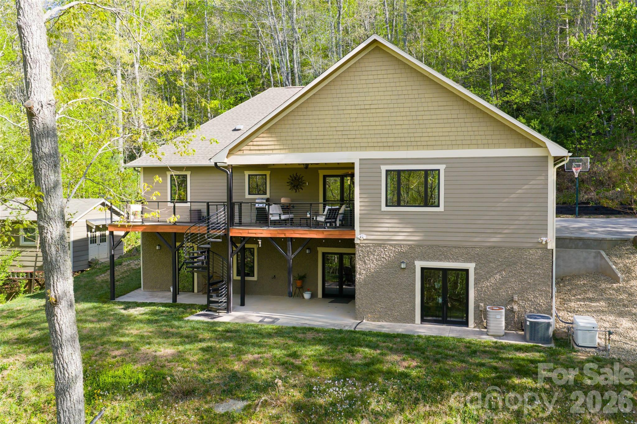 main property photo 35
