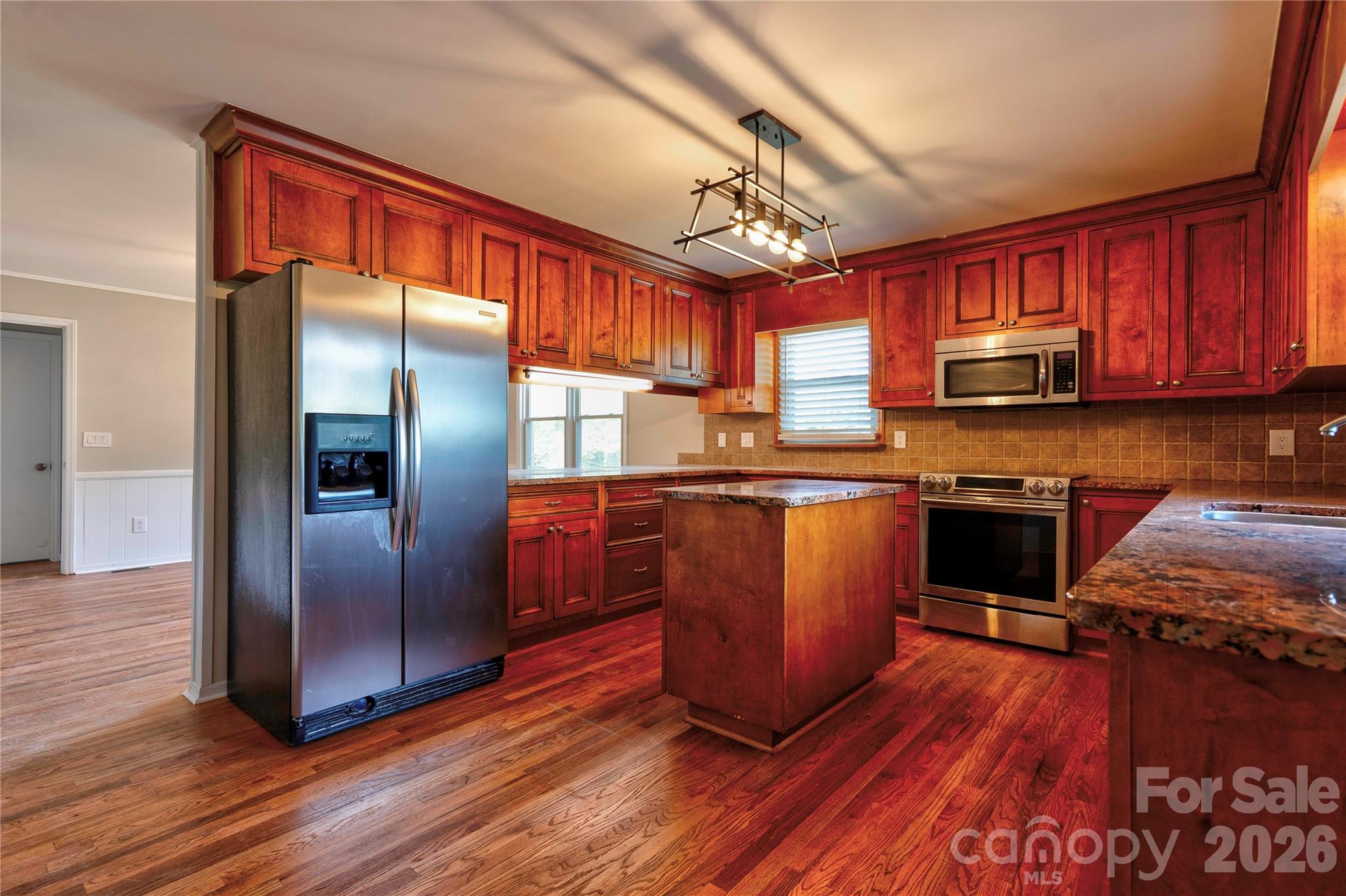 main property photo 12