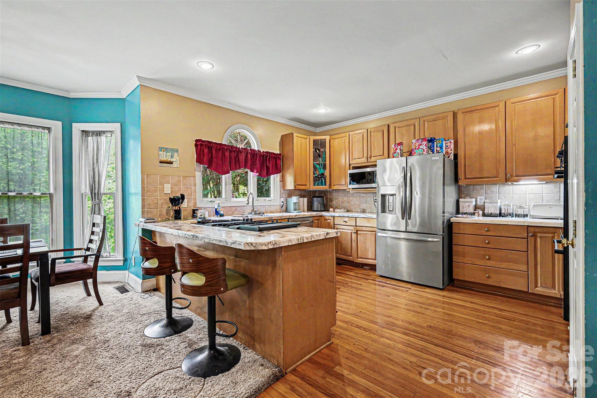main property photo 12