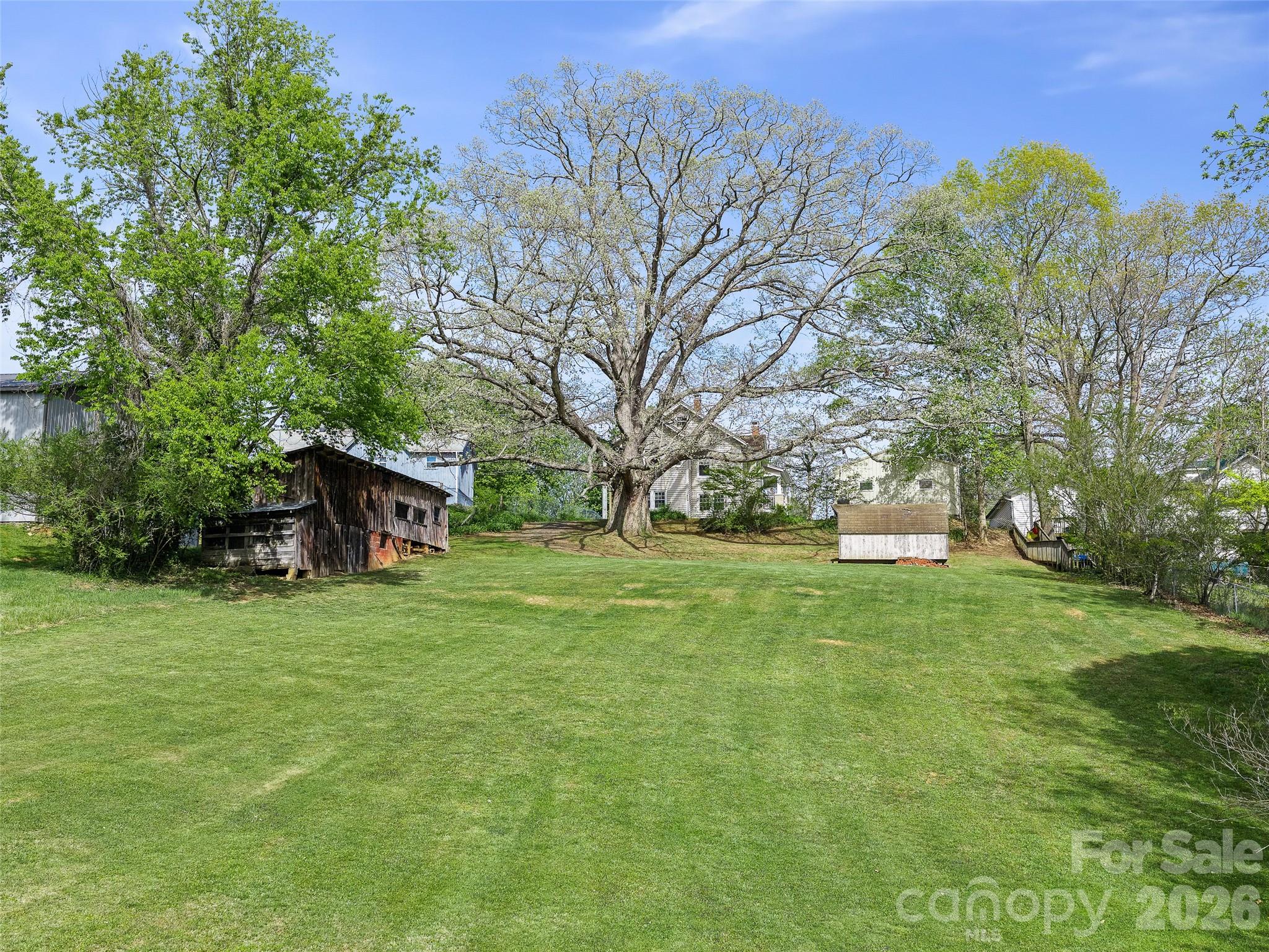 main property photo 30