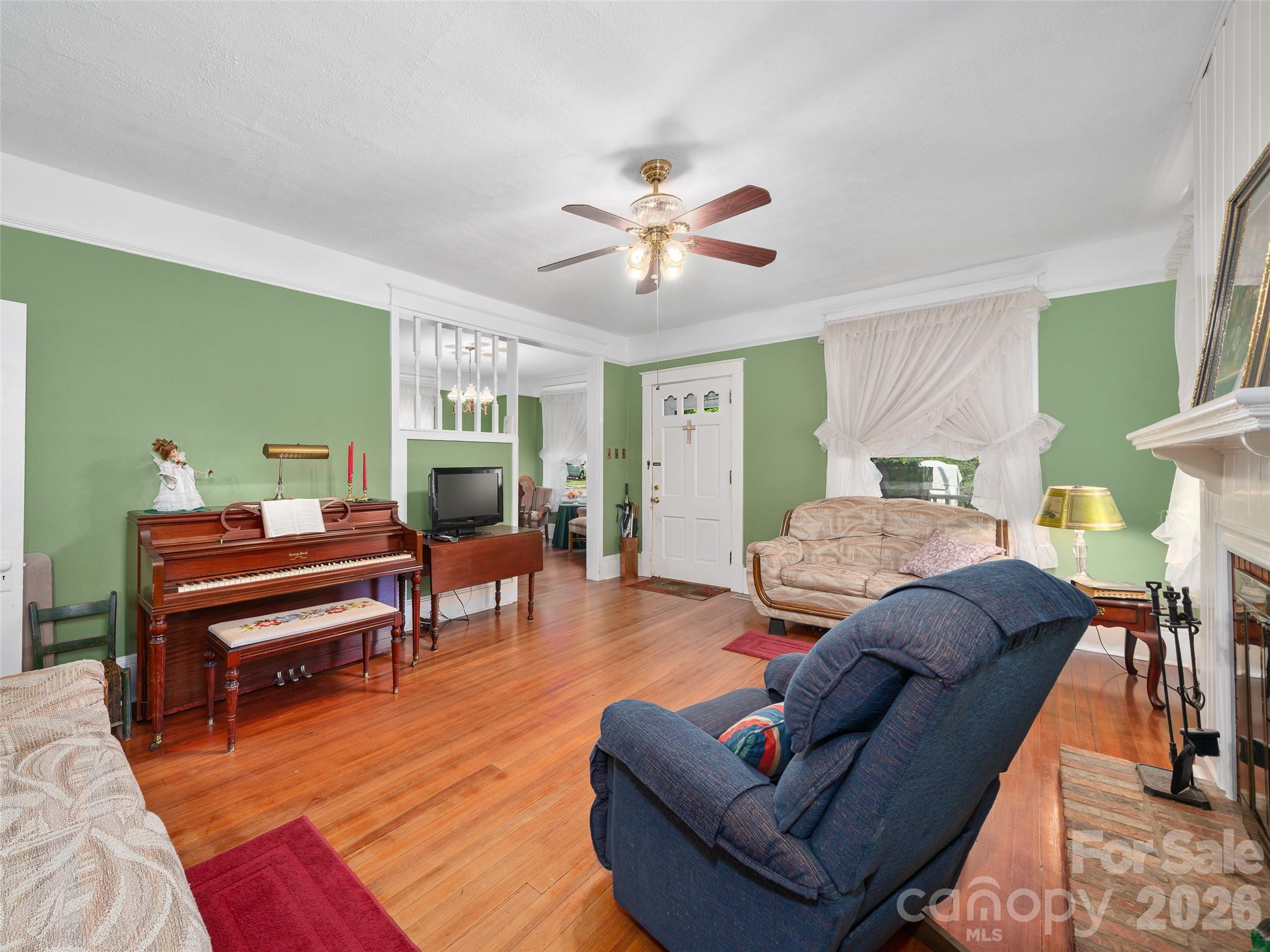 main property photo 6