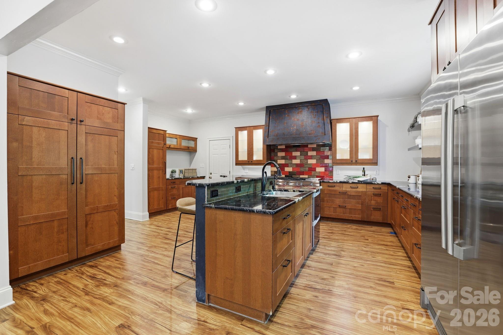 main property photo 14