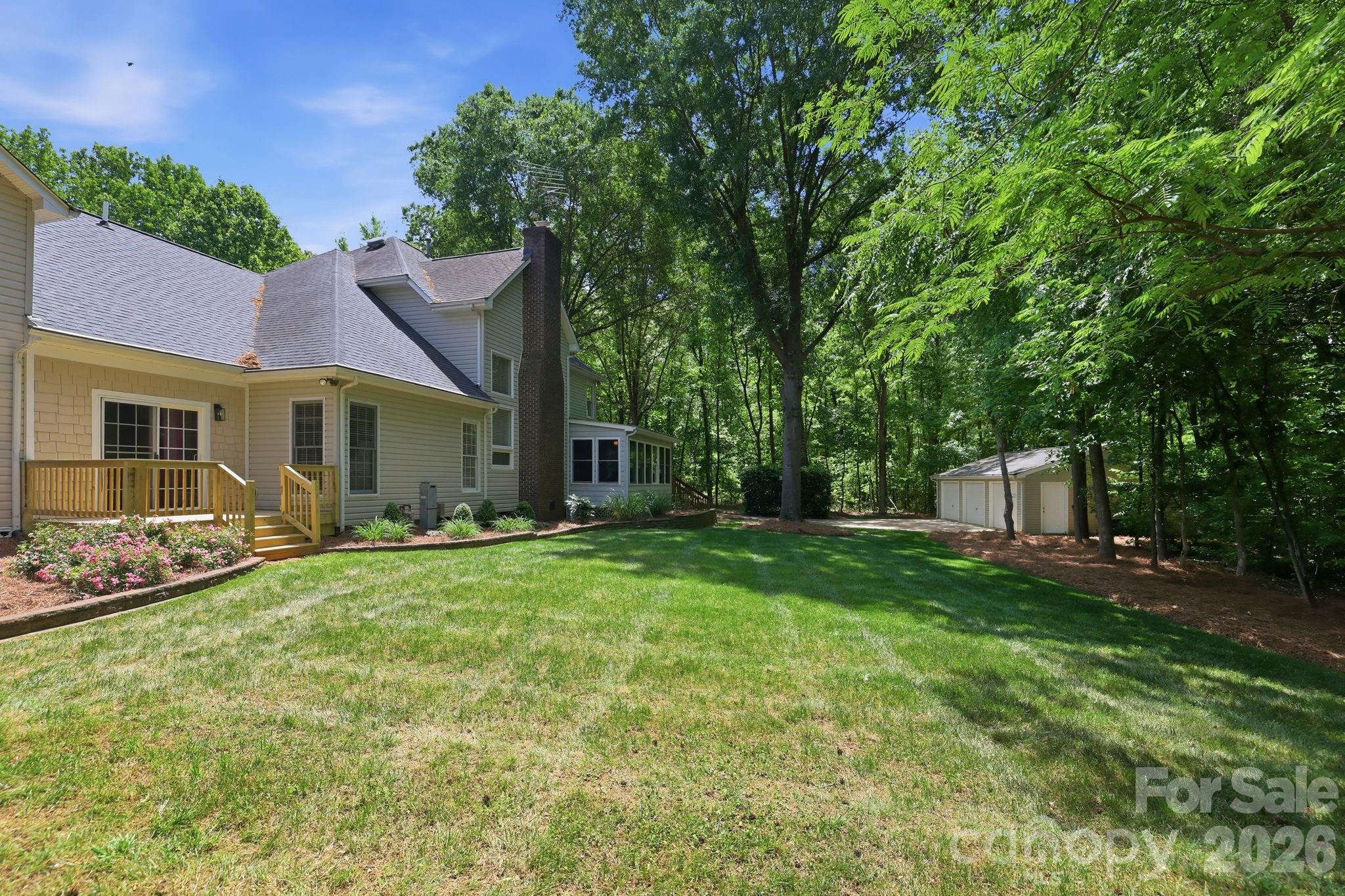 main property photo 40